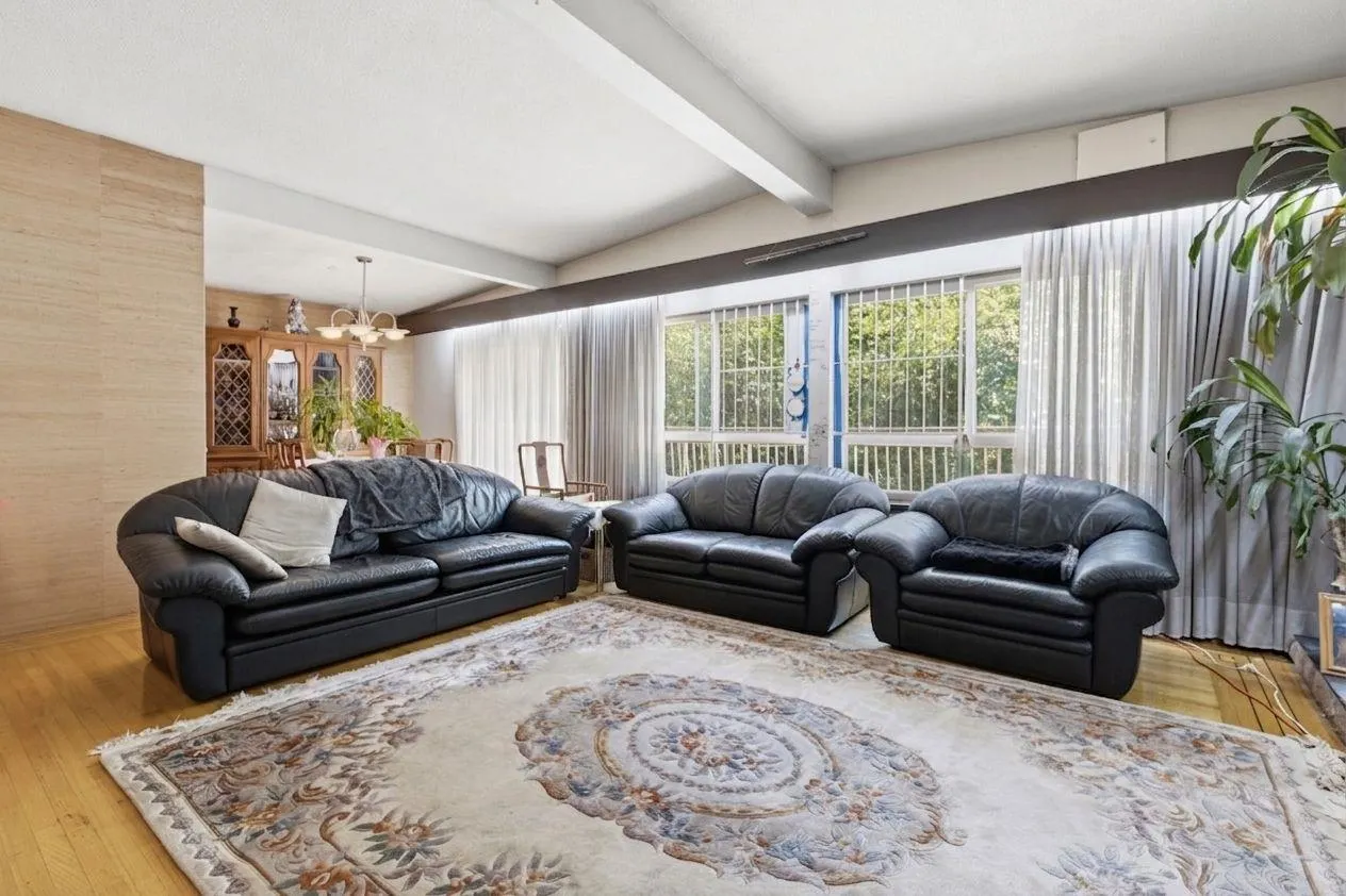 3055 Rosemont Drive