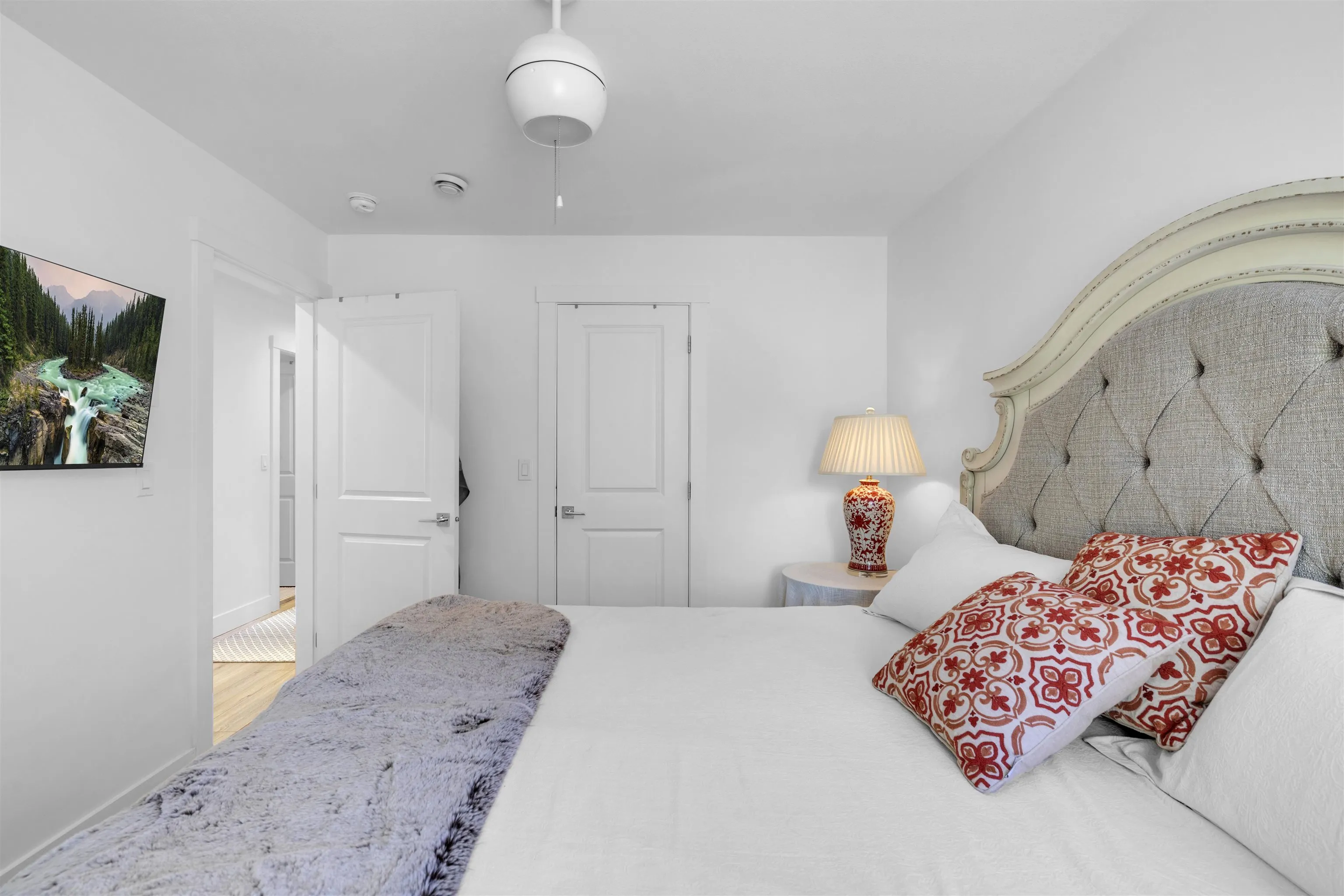 16433 19 Avenue #42