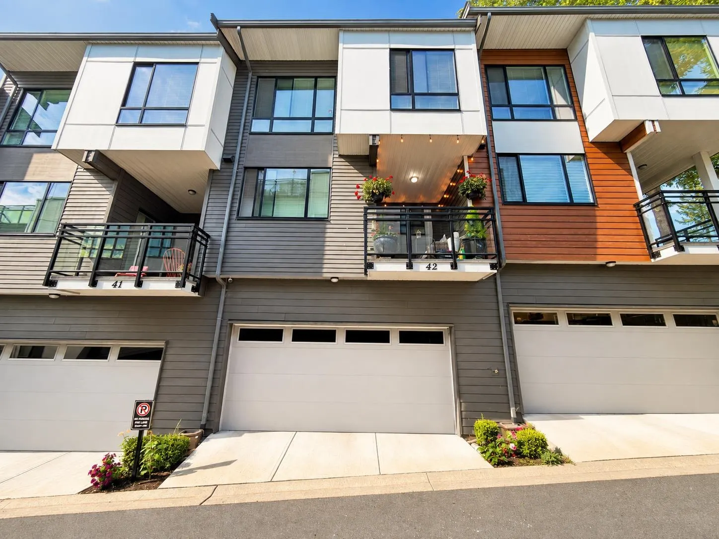 16433 19 Avenue #42