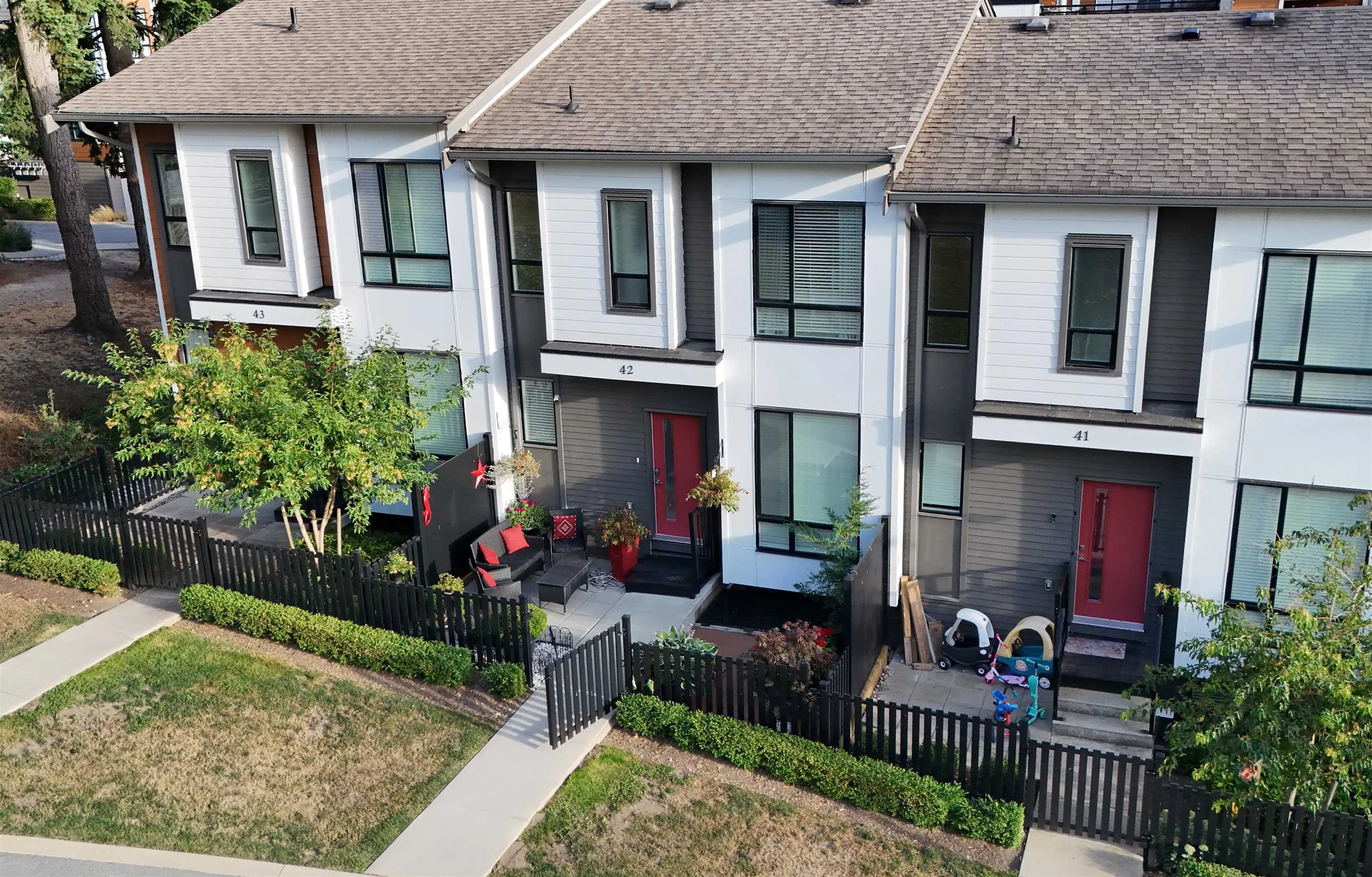 16433 19 Avenue #42