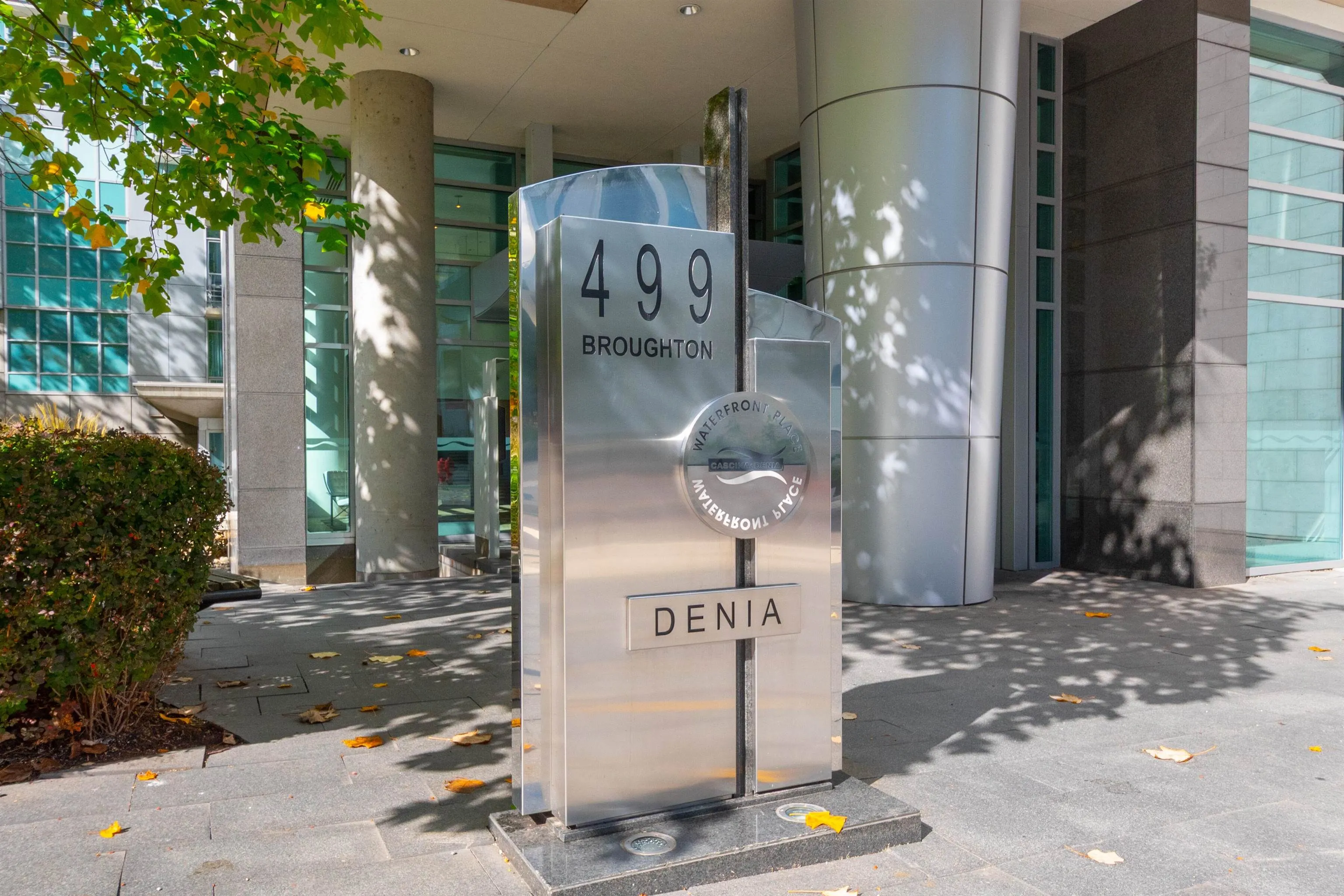 499 Broughton Street #203