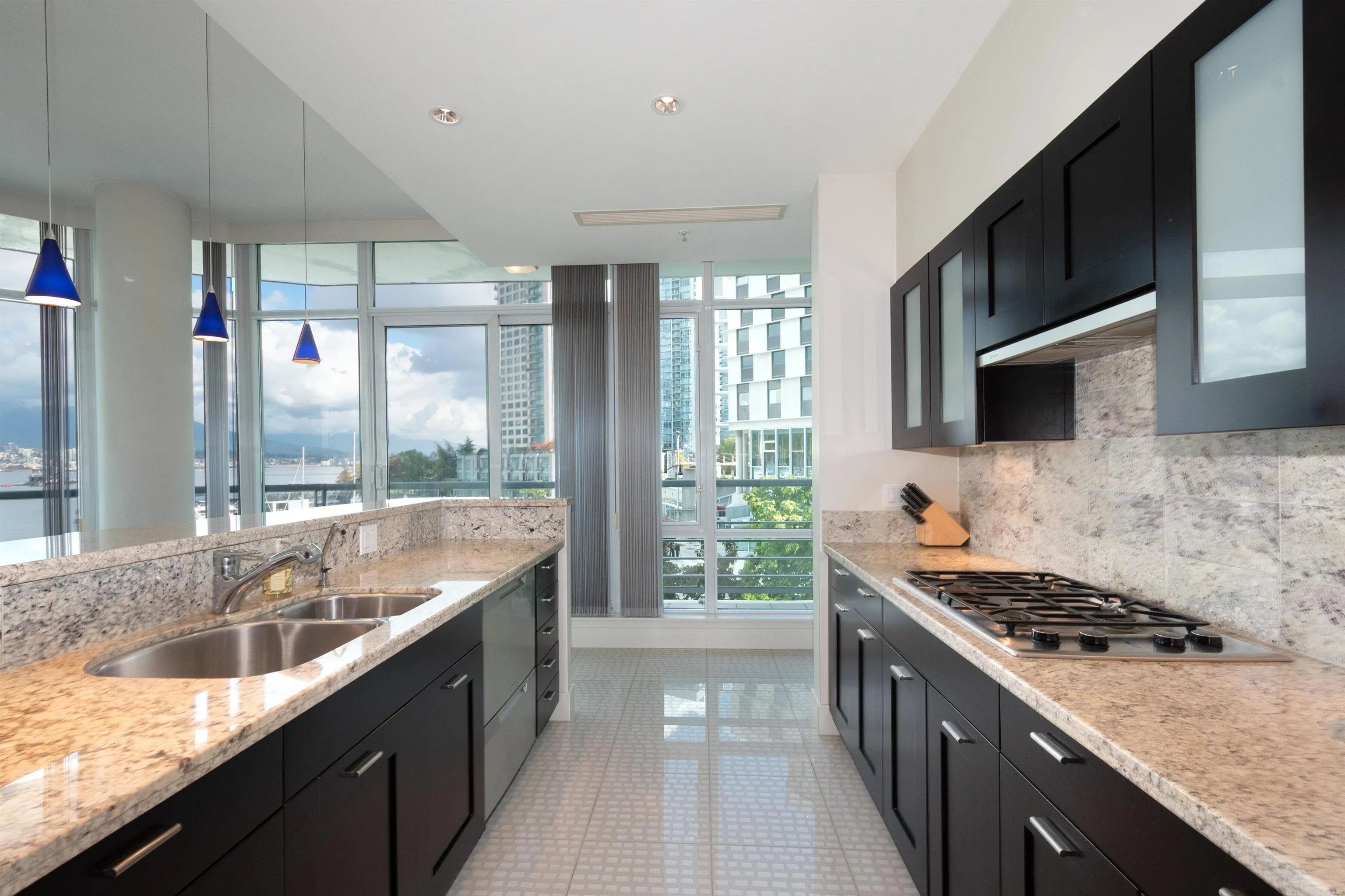 499 Broughton Street #203