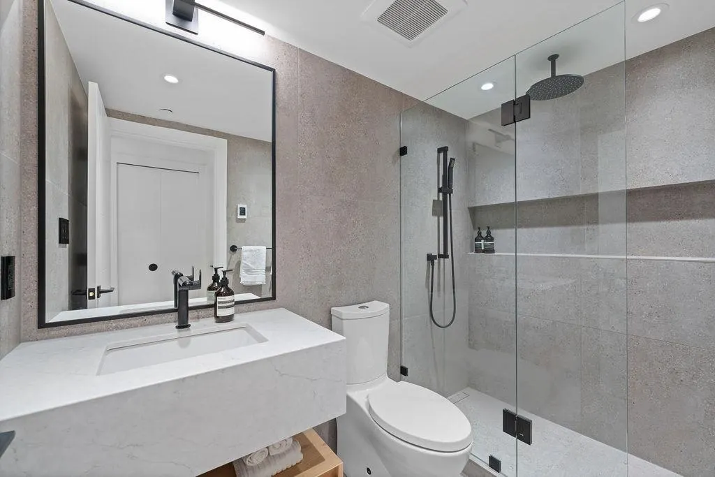 583 Beach Crescent #2607