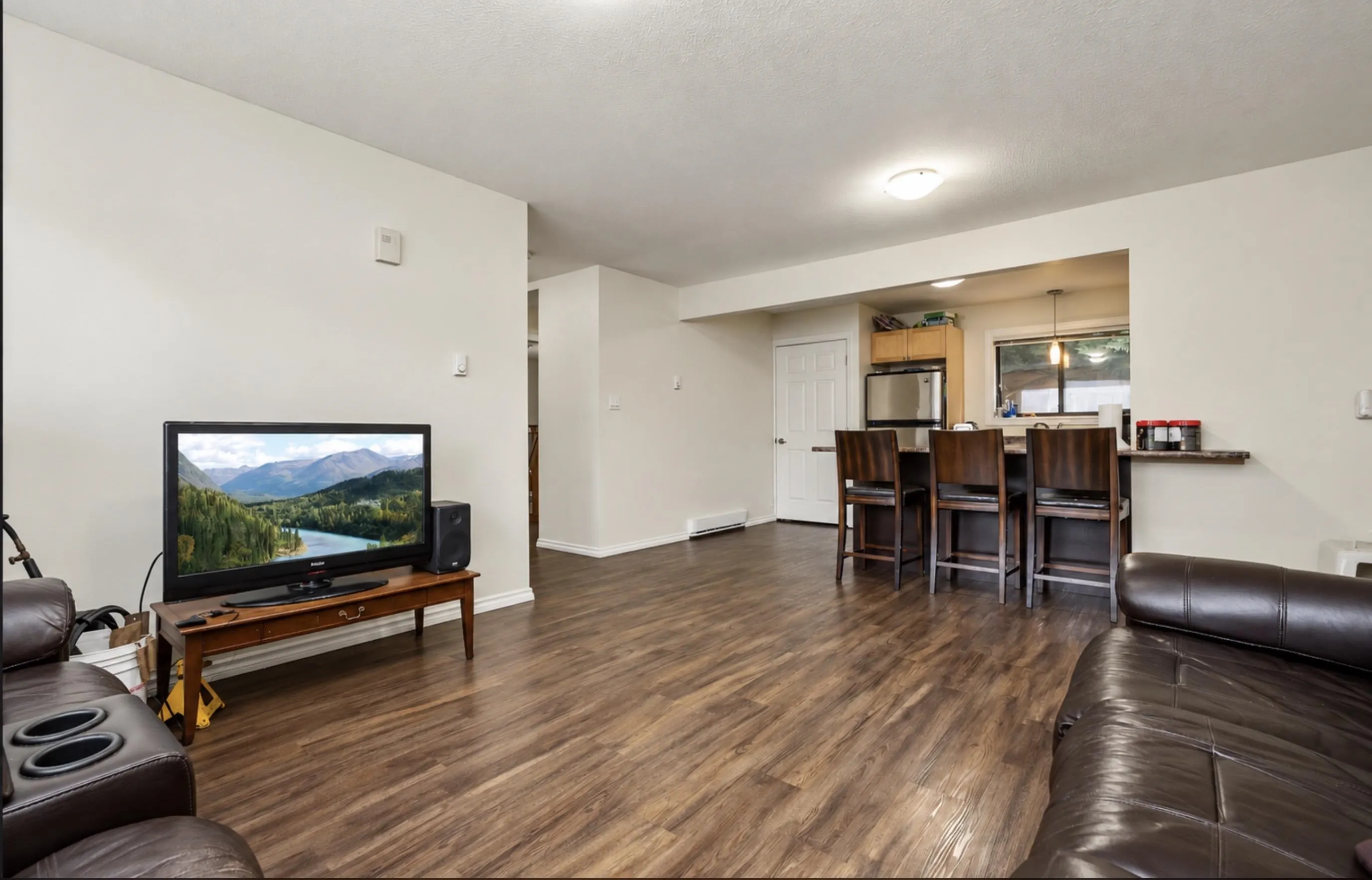 8792 Bellevue Drive