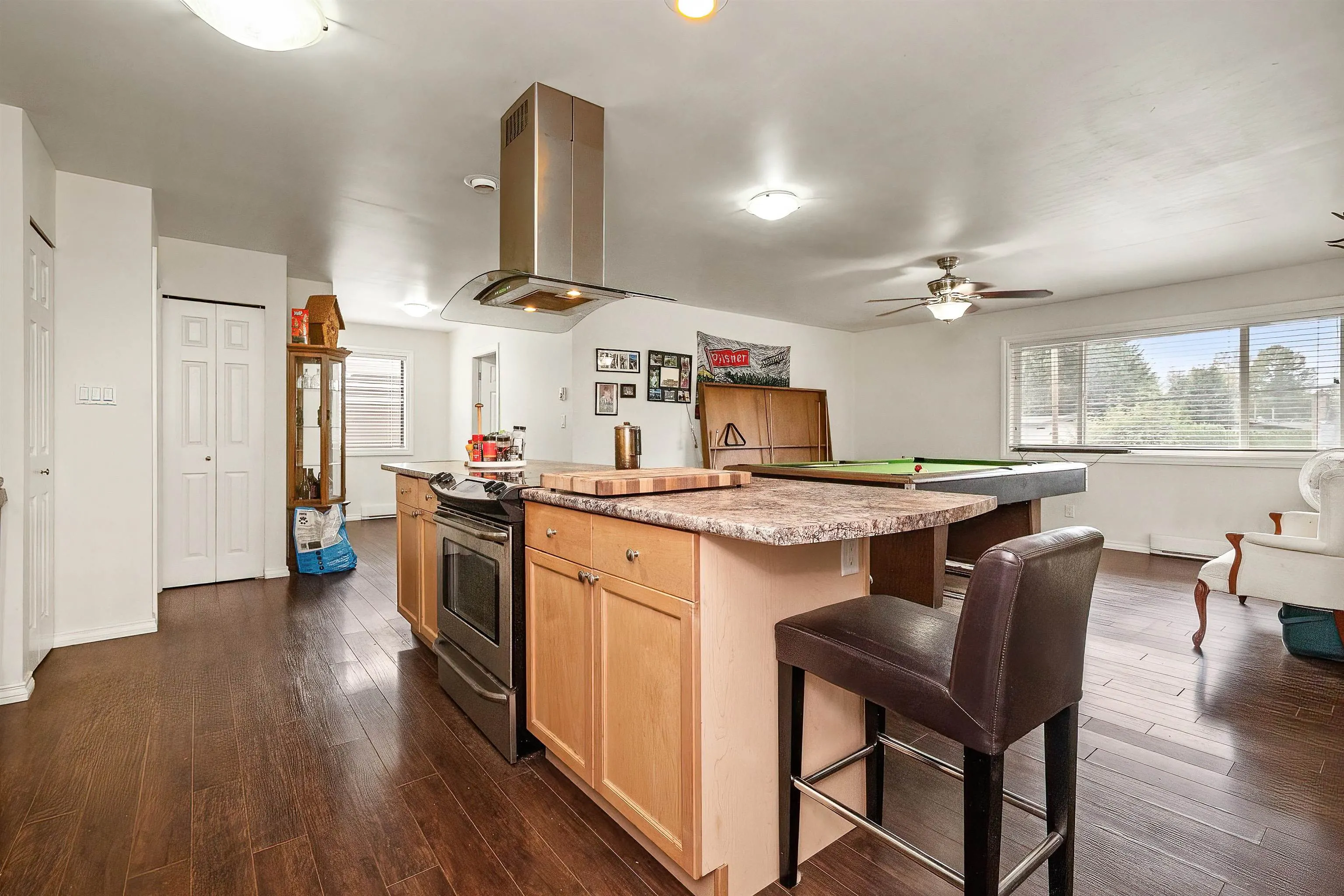 8792 Bellevue Drive