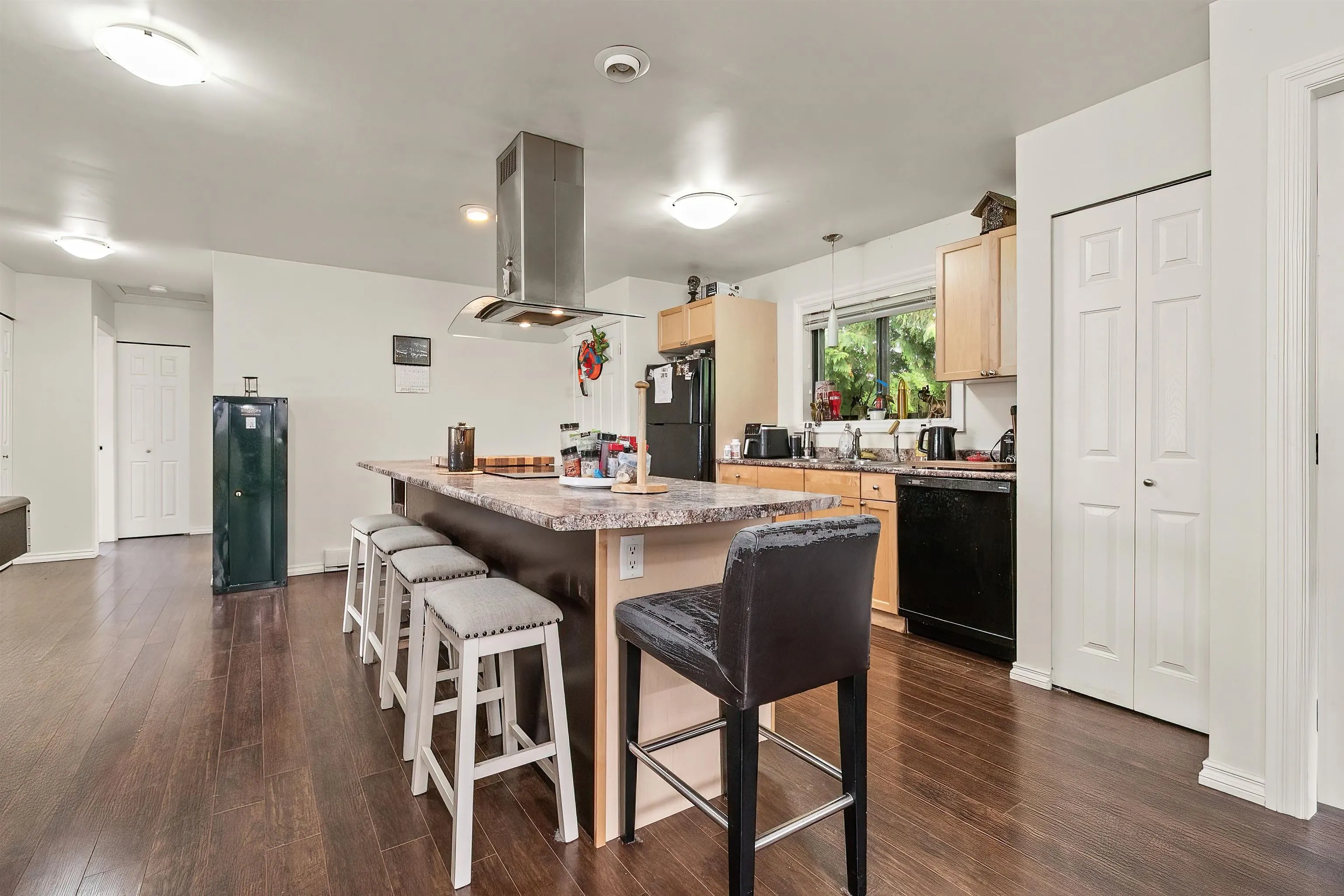 8792 Bellevue Drive