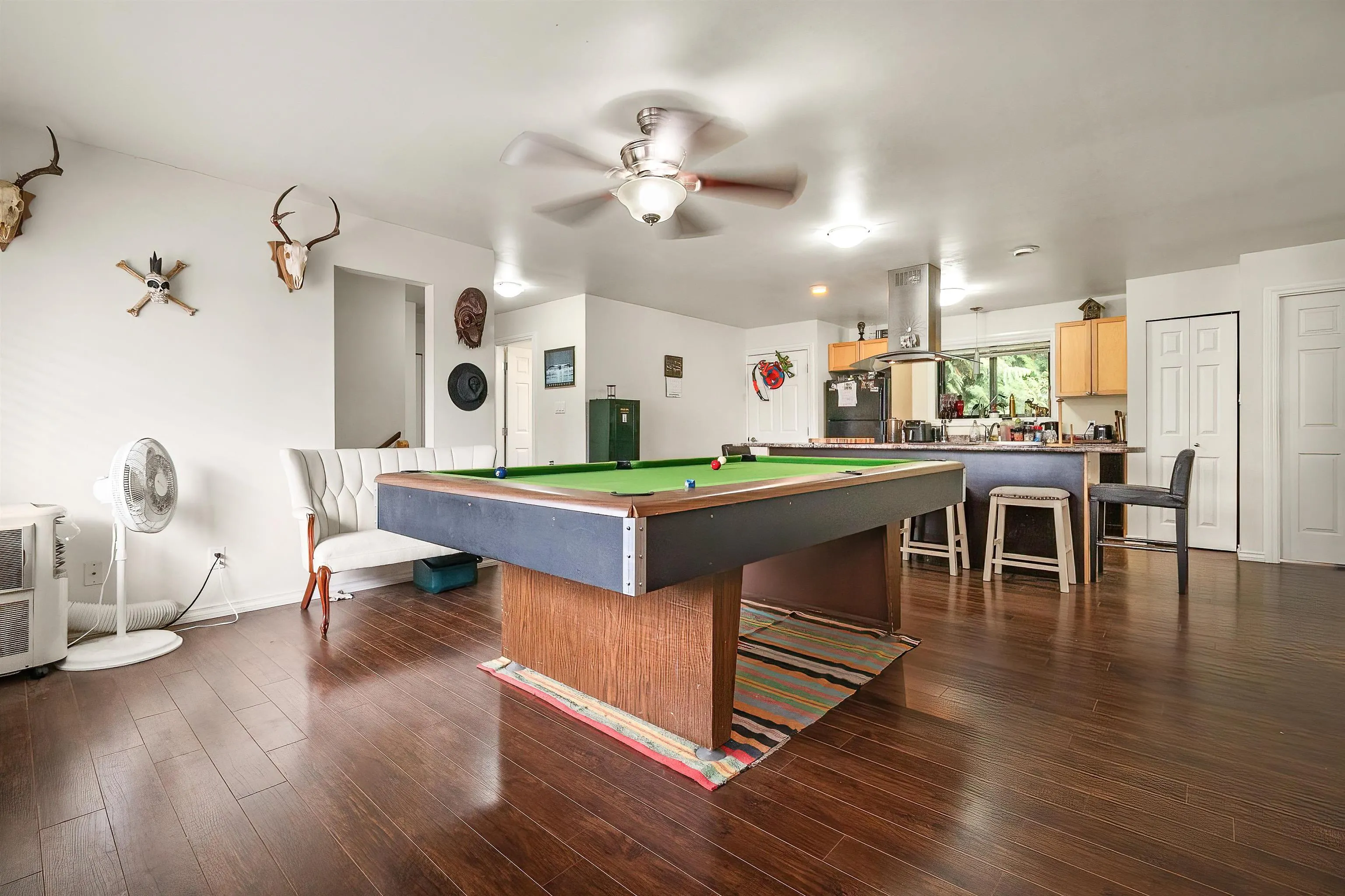 8792 Bellevue Drive