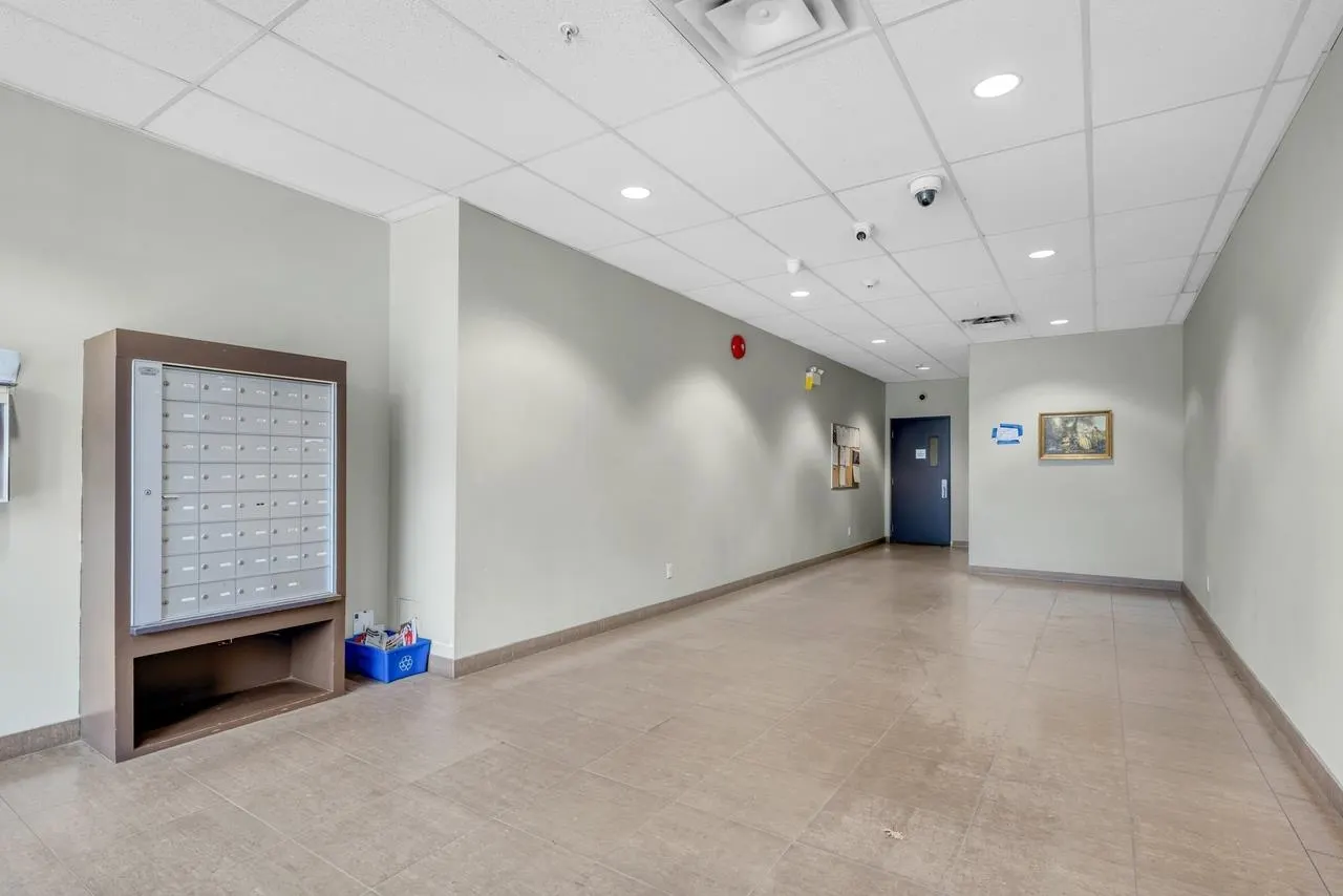 1239 Kingsway #PH7