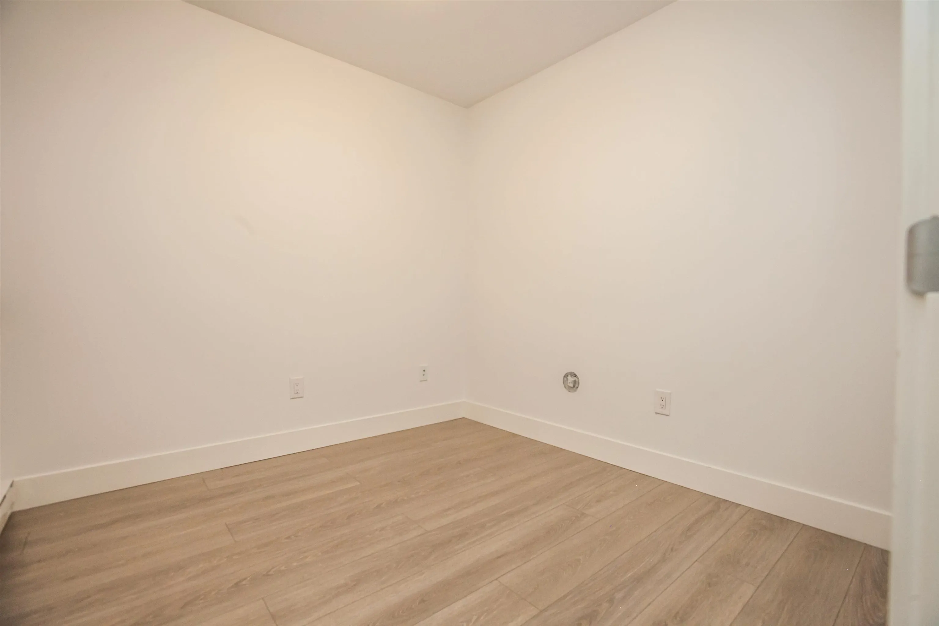 20860 76 Avenue #57