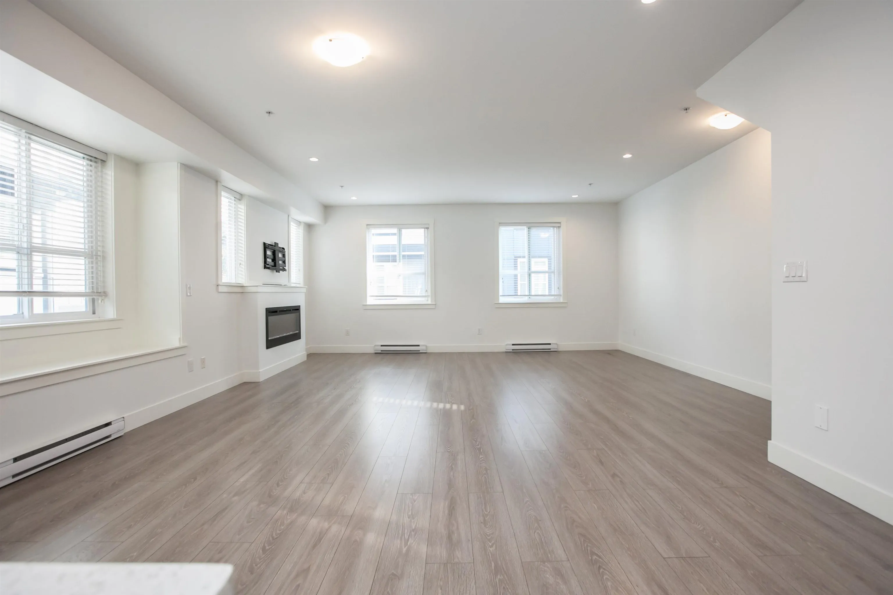 20860 76 Avenue #57
