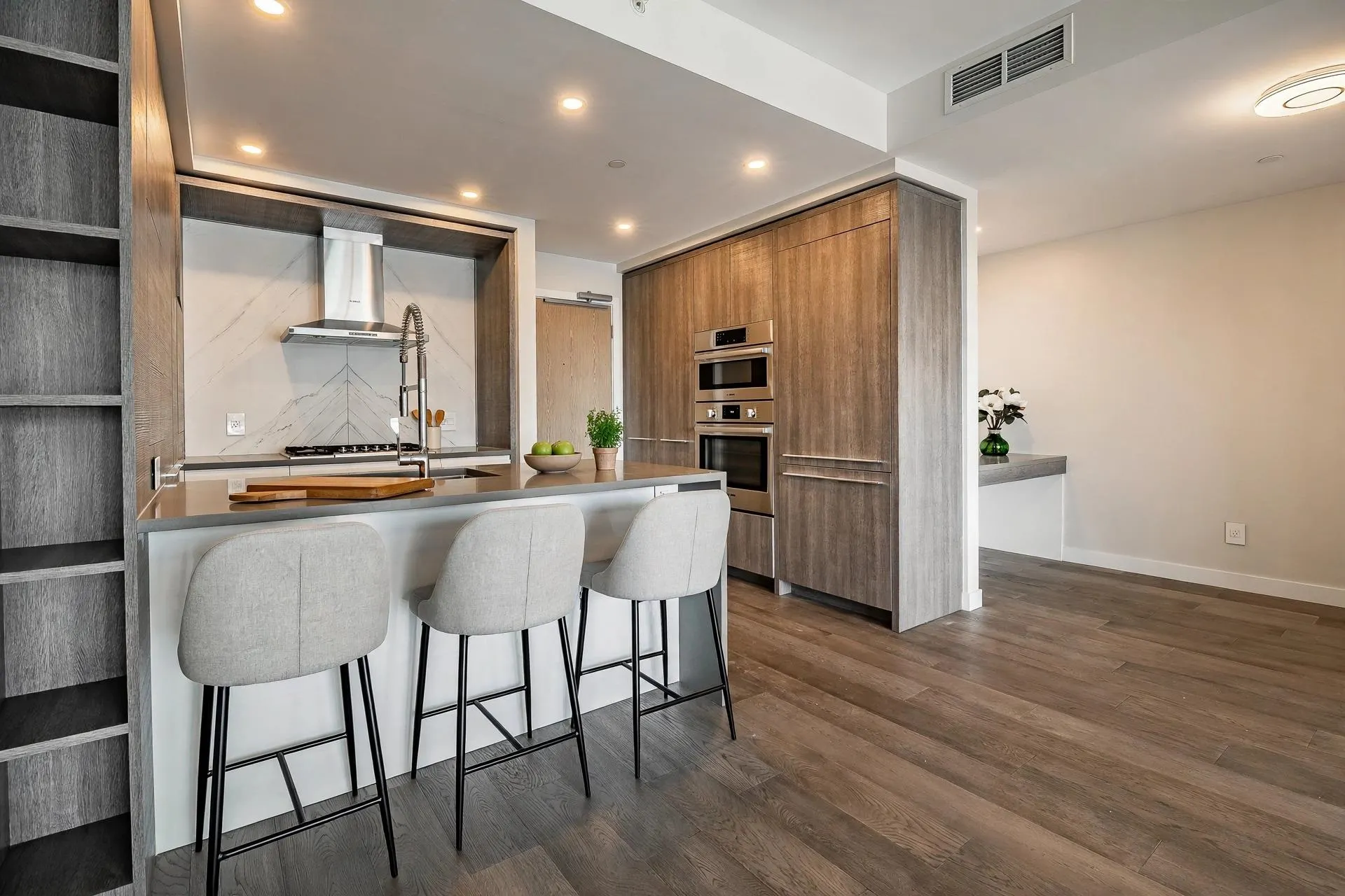15165 Thrift Avenue #1006