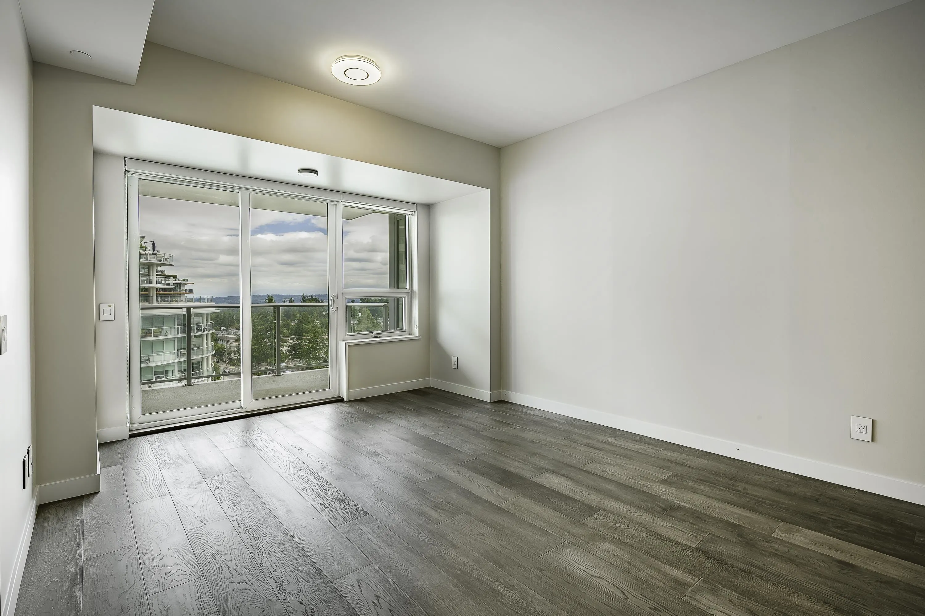 15165 Thrift Avenue #1006