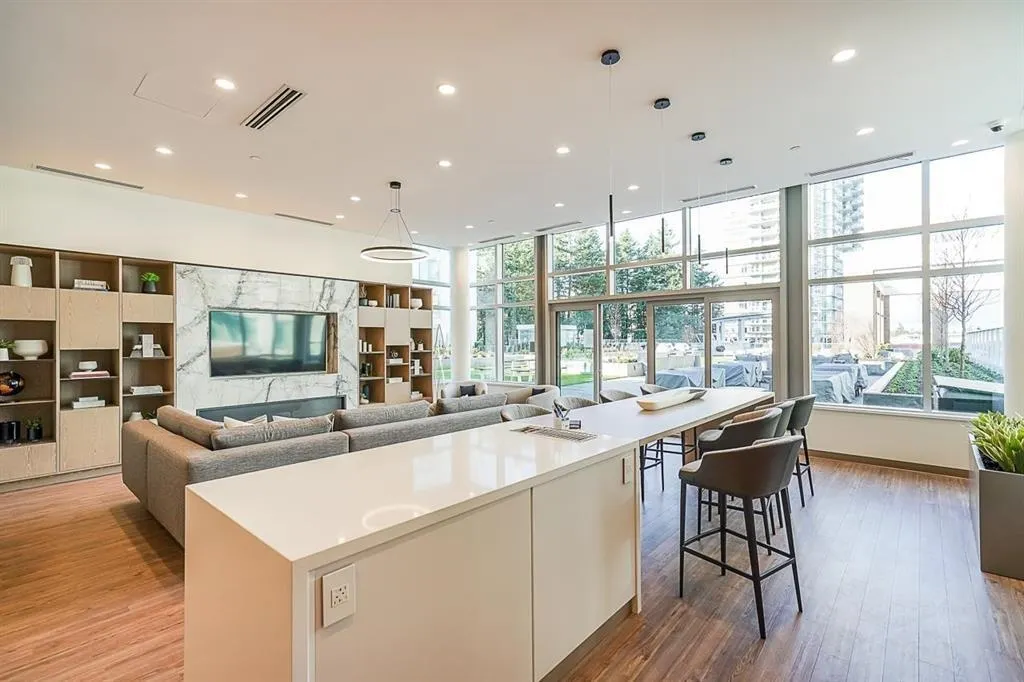15165 Thrift Avenue #1006