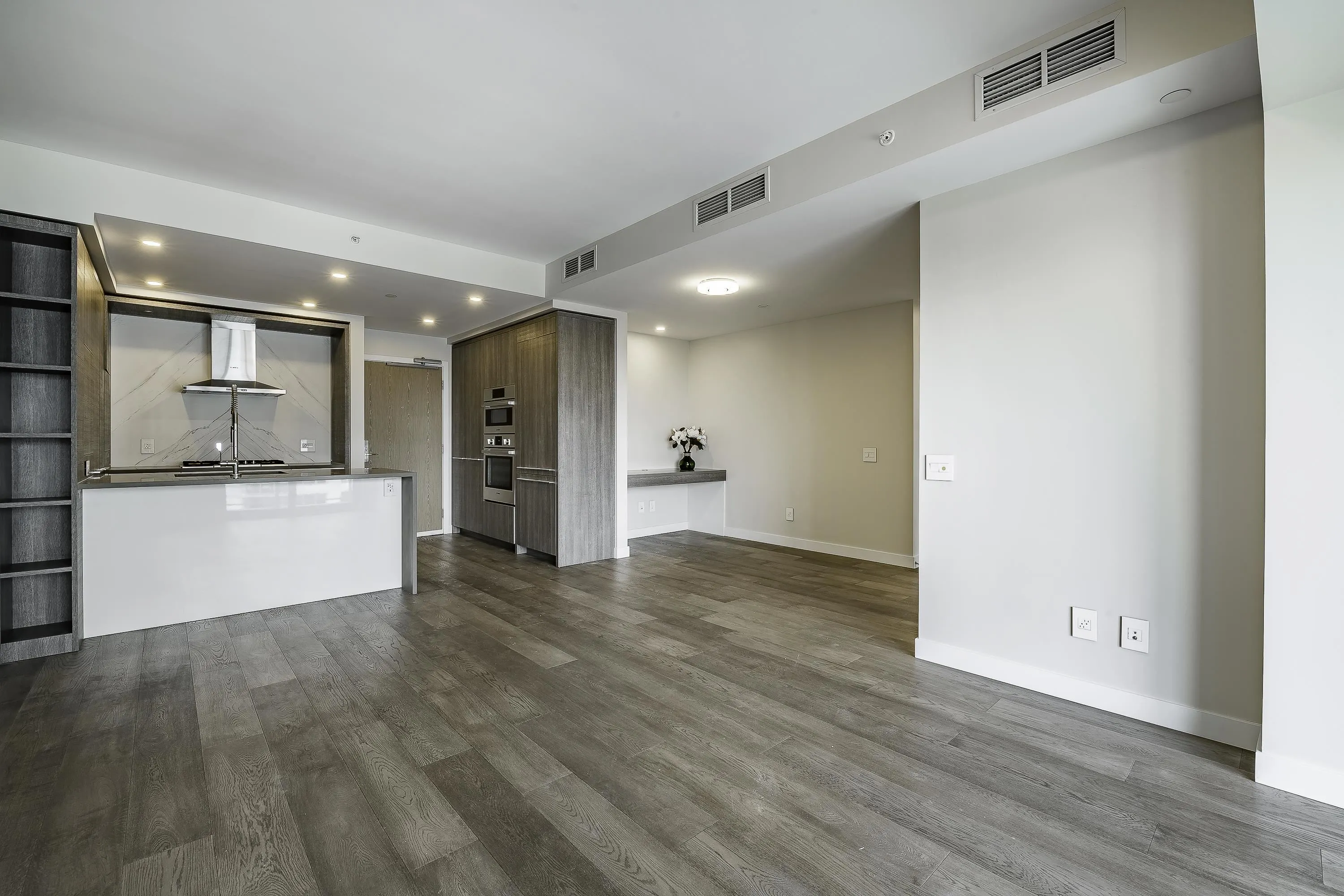 15165 Thrift Avenue #1006