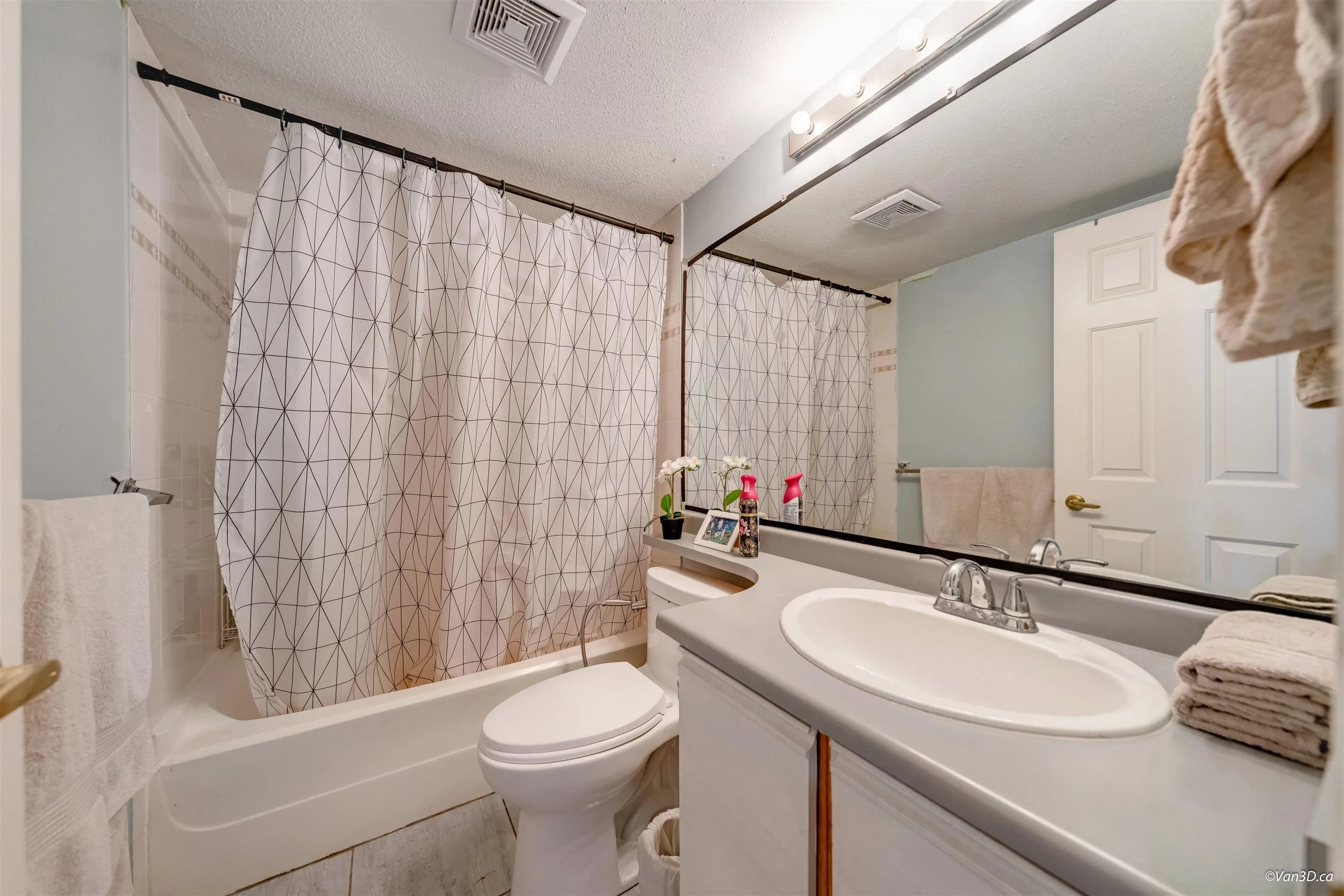 10090 137a Street #29