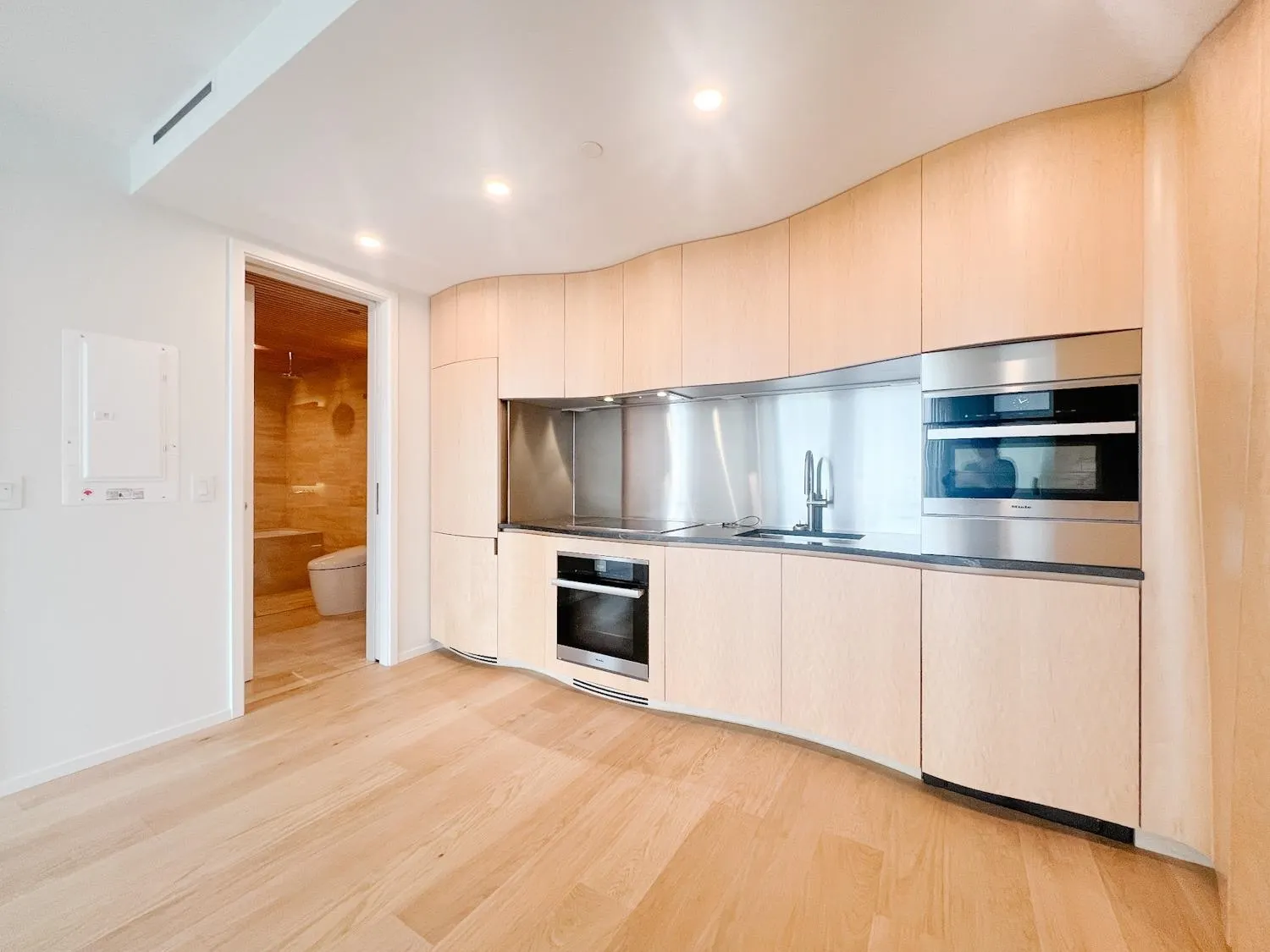 1568 Alberni Street #1406