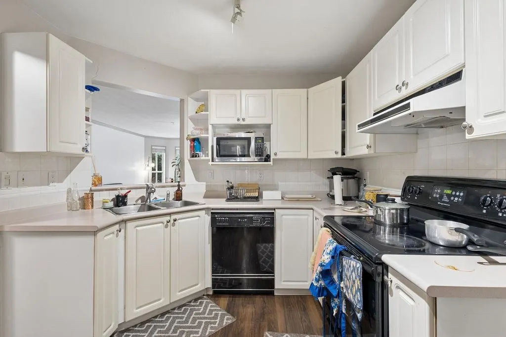 7161 121 Street #109