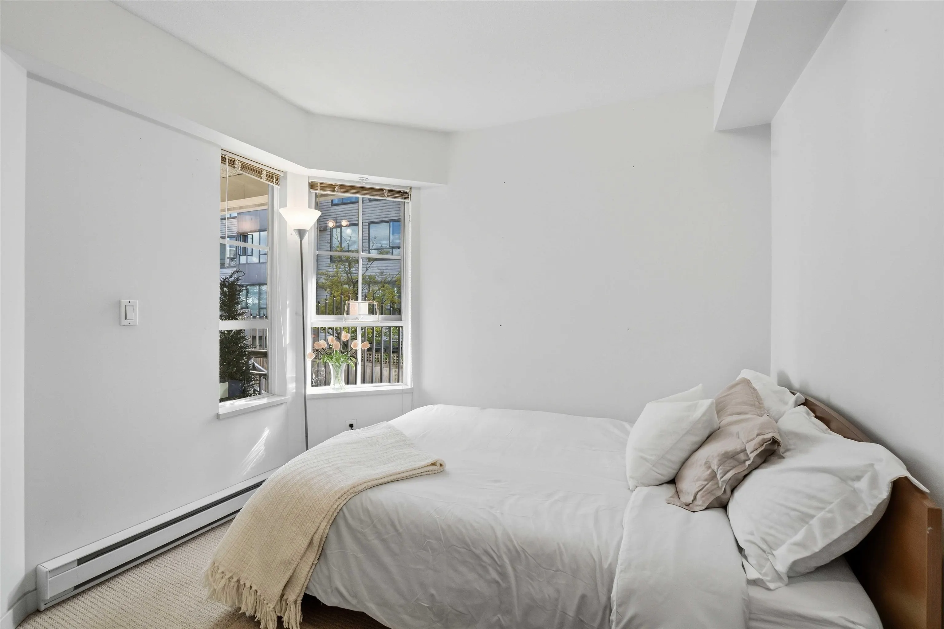 678 W 7th Avenue #319