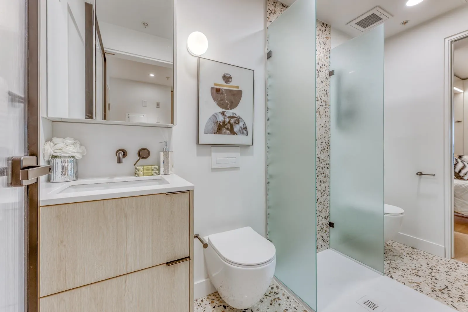 2471 St. George Street #512