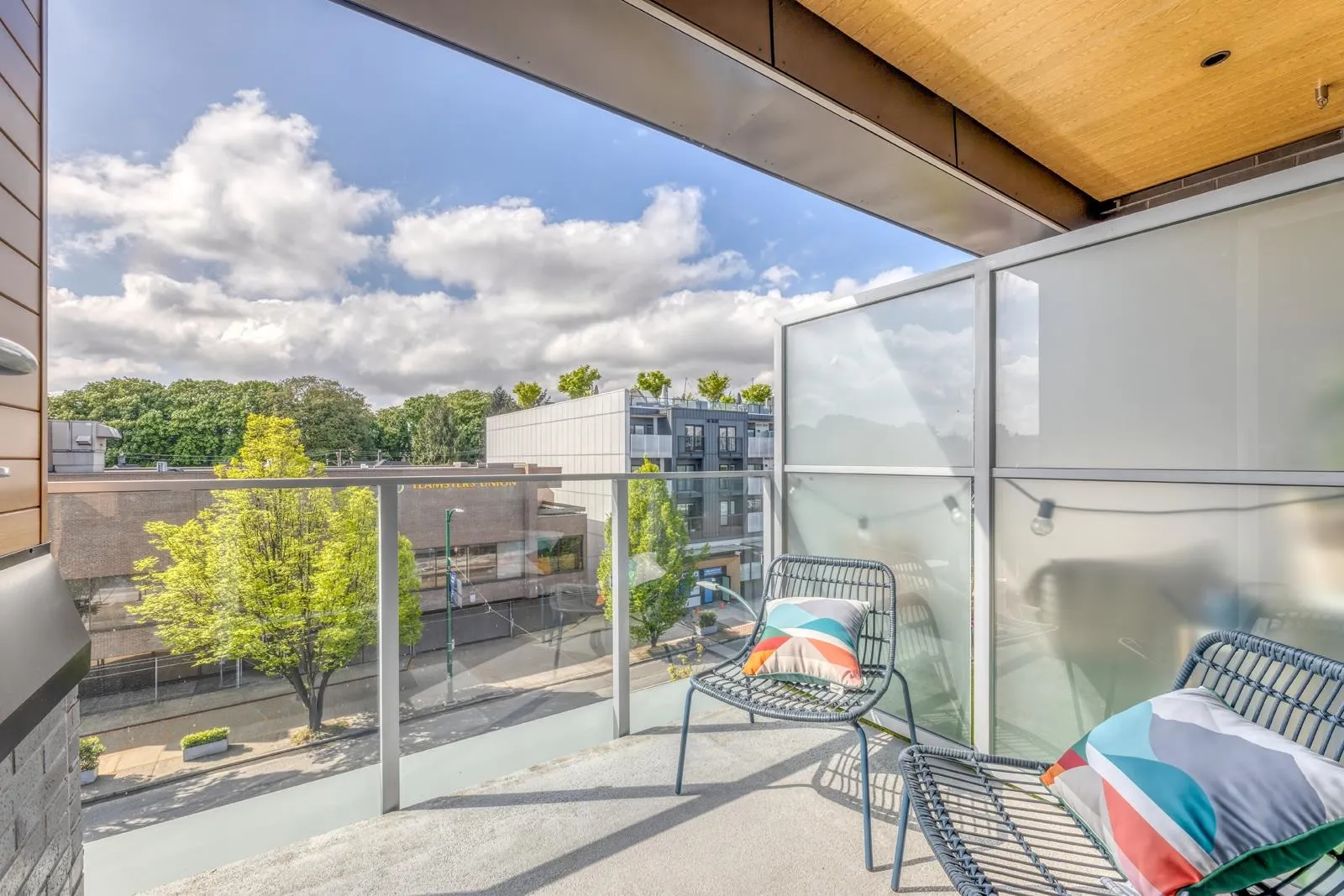 2471 St. George Street #512