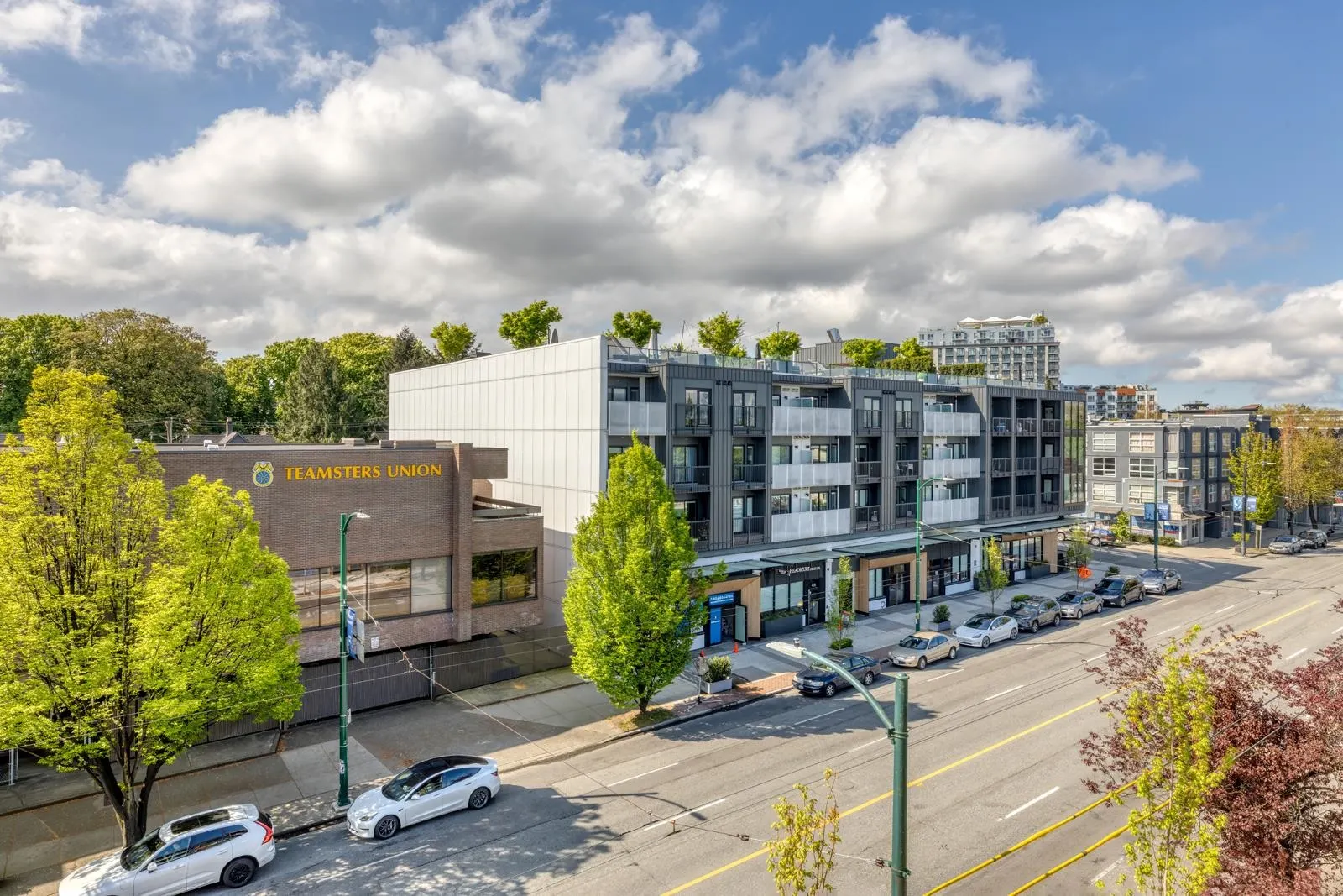 2471 St. George Street #512
