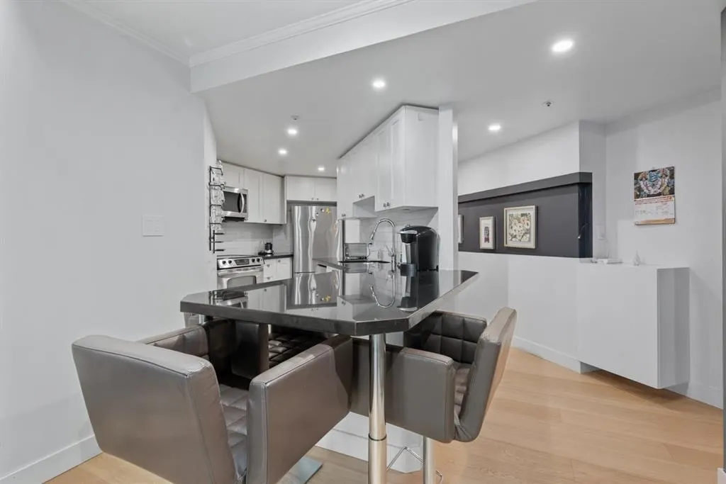1050 Burrard Street #70X