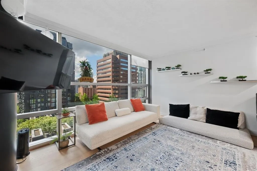 1050 Burrard Street #70X