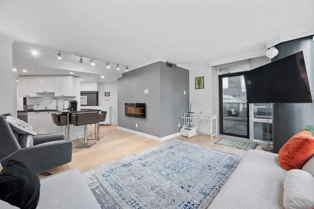 1050 Burrard Street #70X
