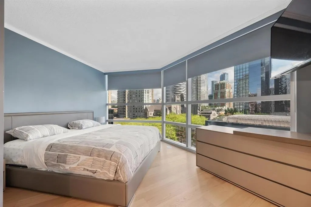 1050 Burrard Street #70X