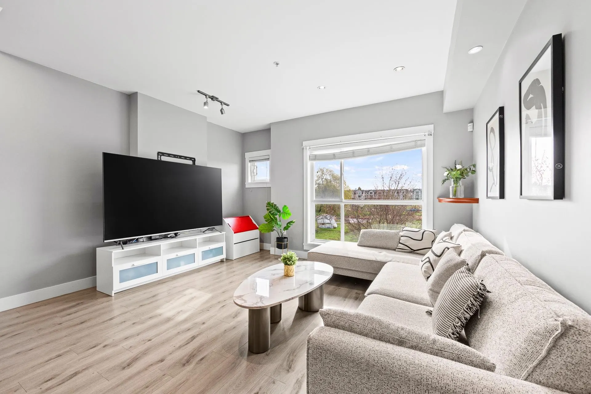 240 Jardine Street #15