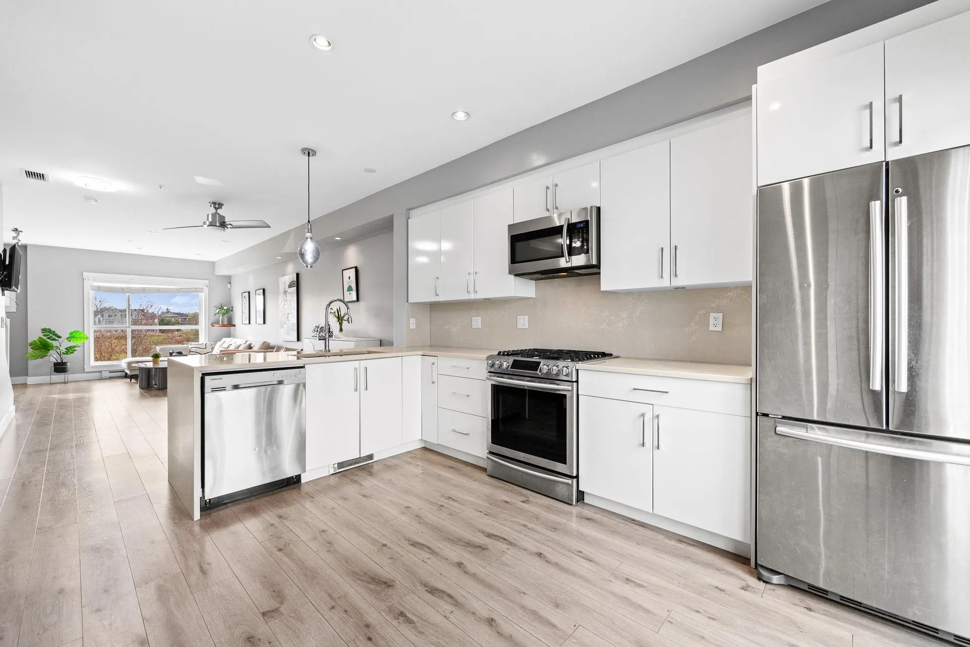 240 Jardine Street #15