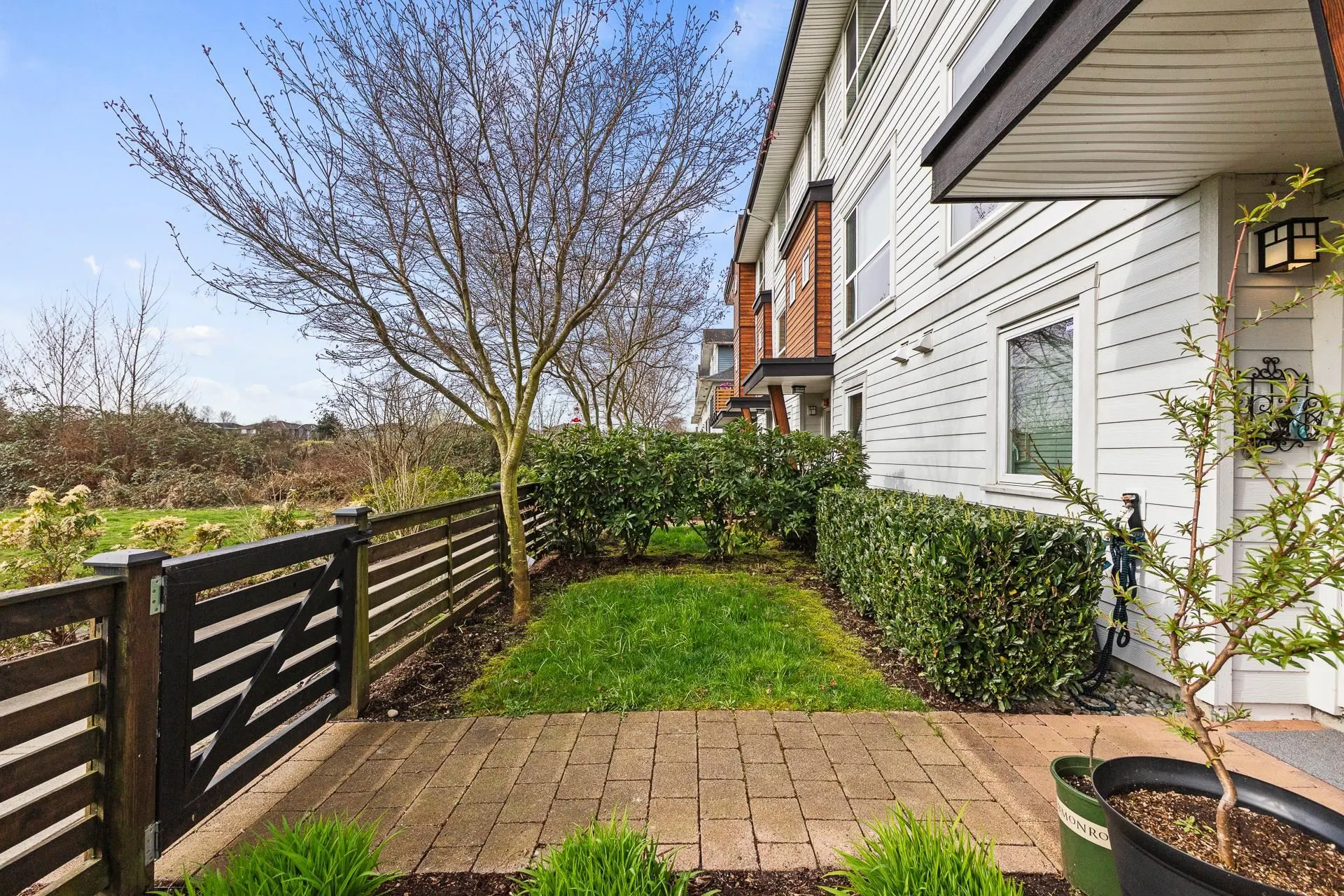 240 Jardine Street #15