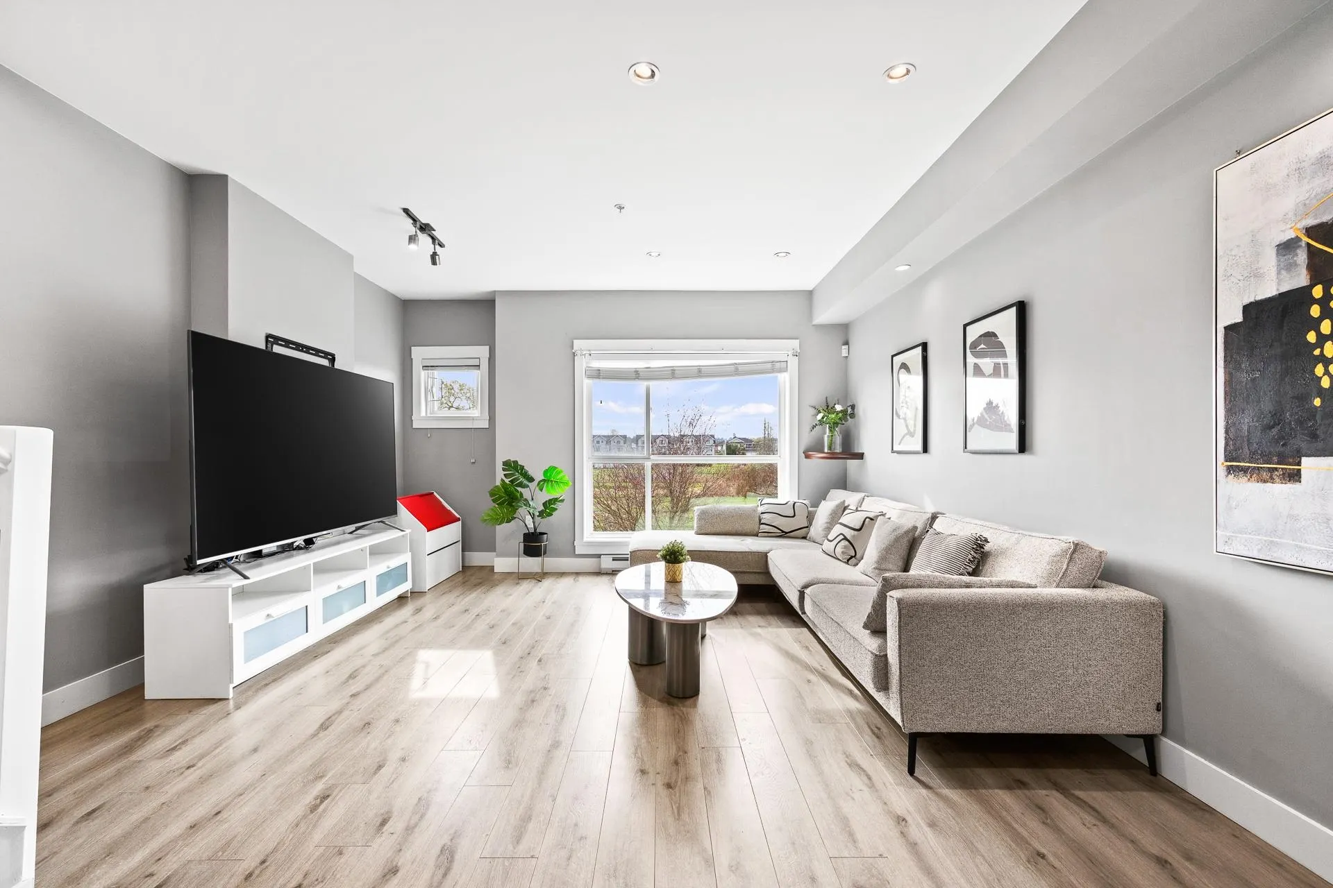 240 Jardine Street #15