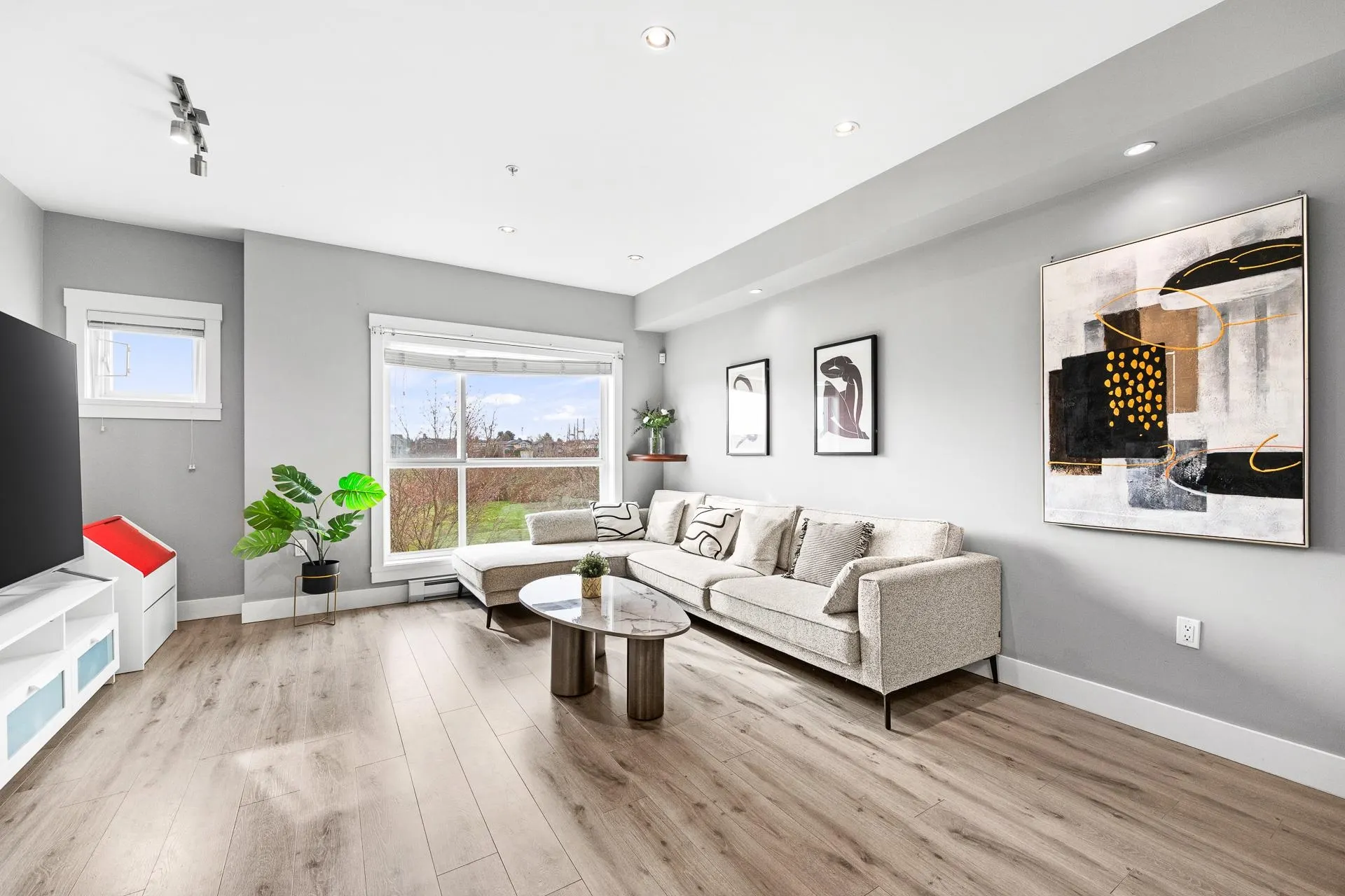 240 Jardine Street #15