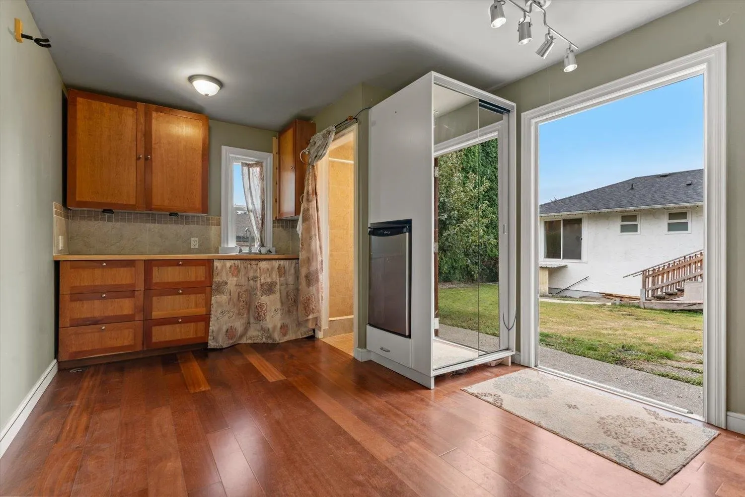 2629 Sunnyside Crescent