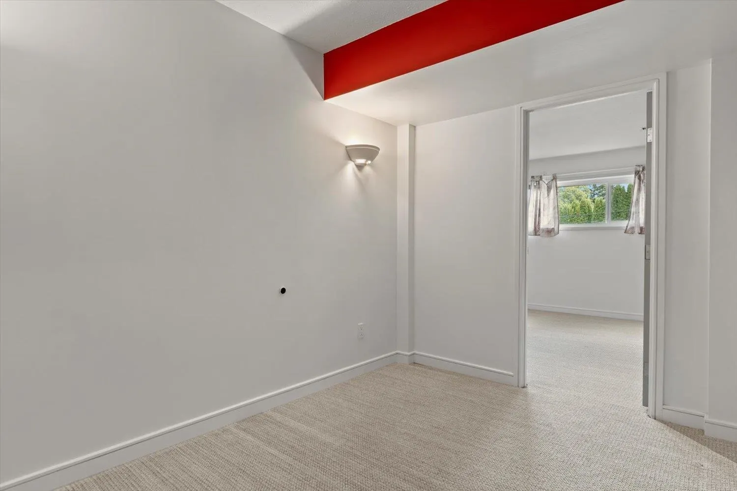 2629 Sunnyside Crescent