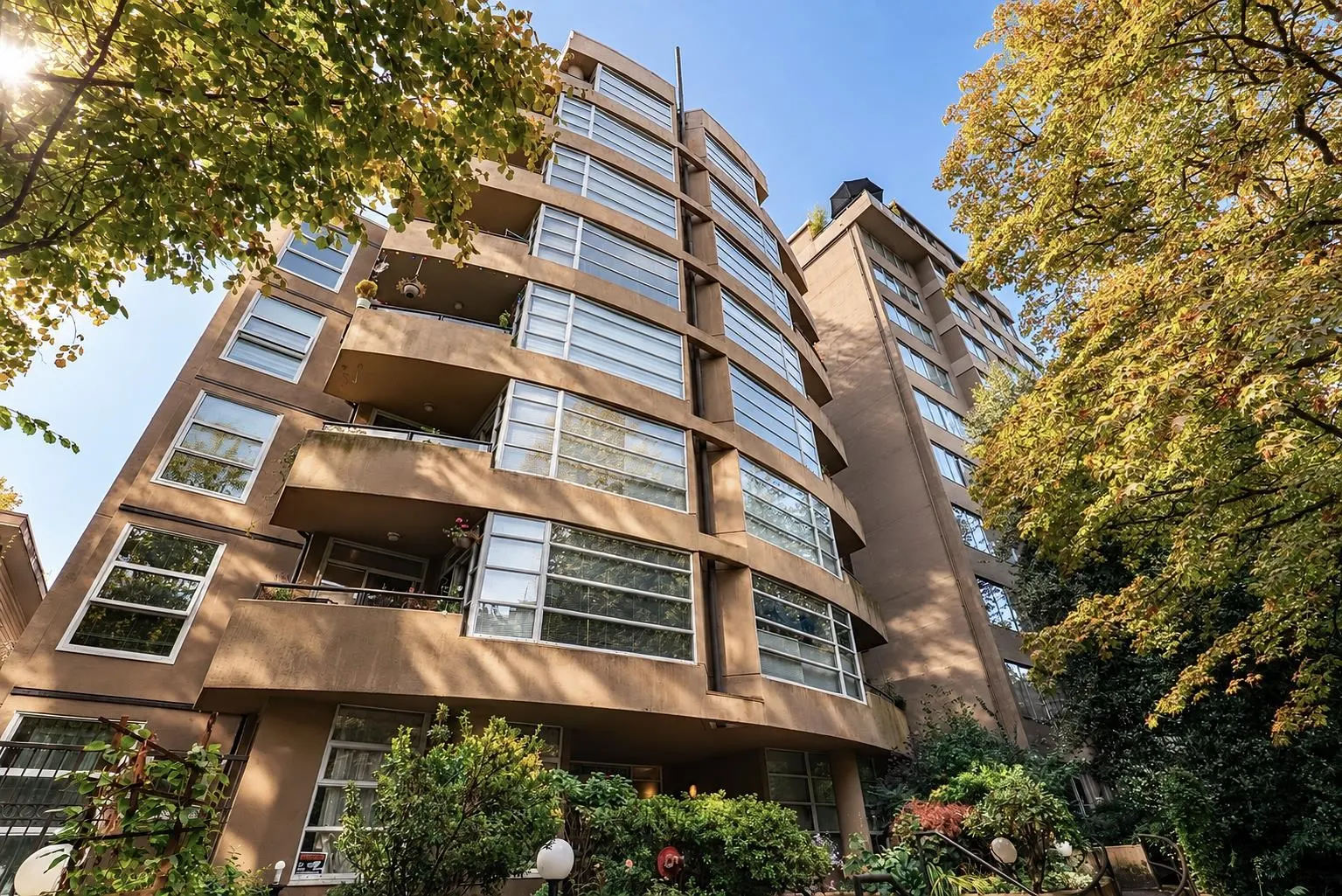 1225 Barclay Street #PH2-802