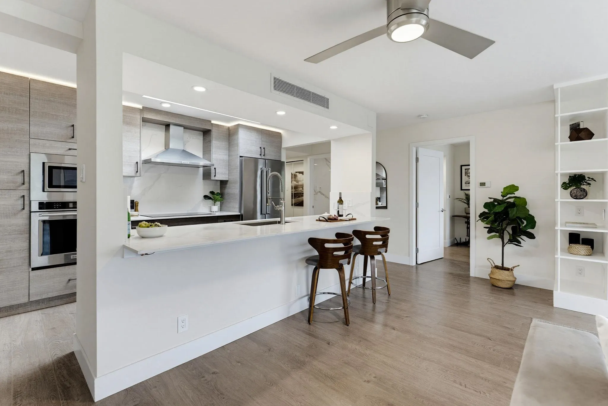 1225 Barclay Street #PH2-802