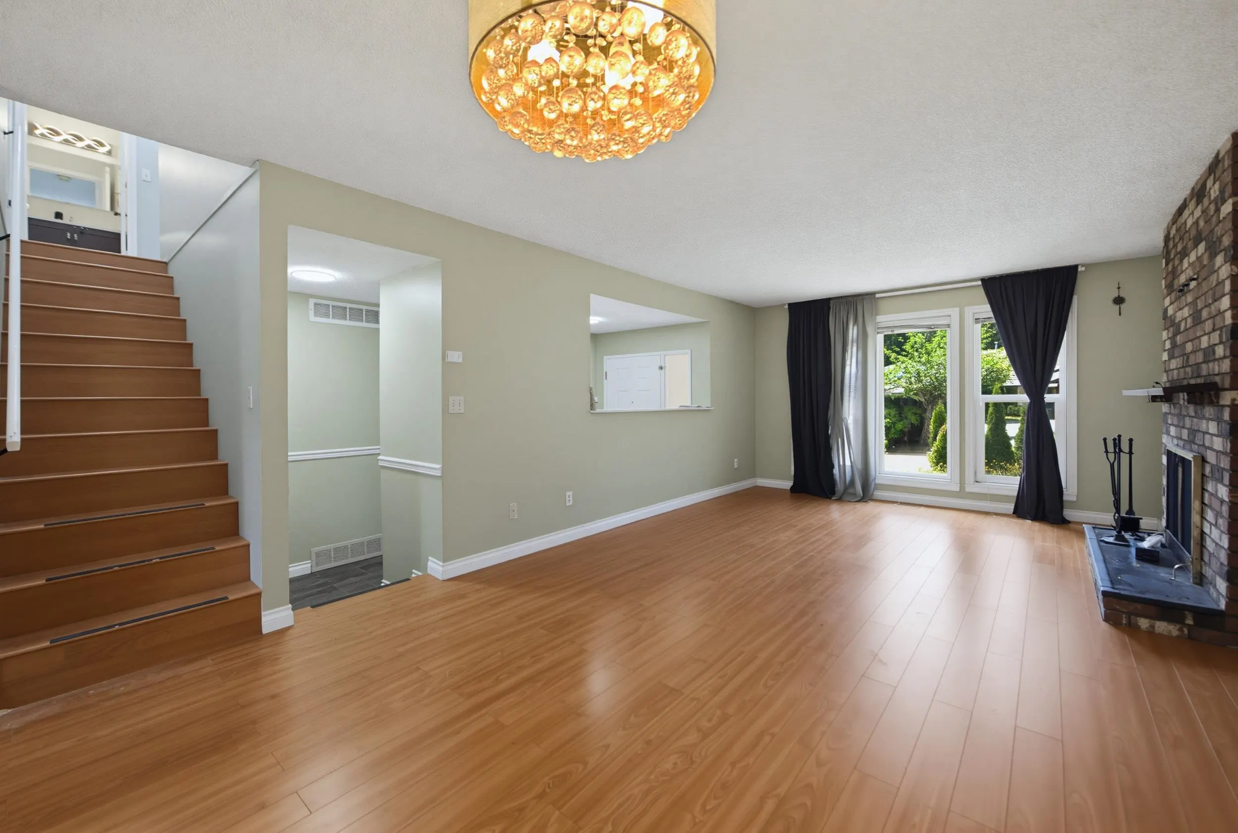 1194 Colin Place