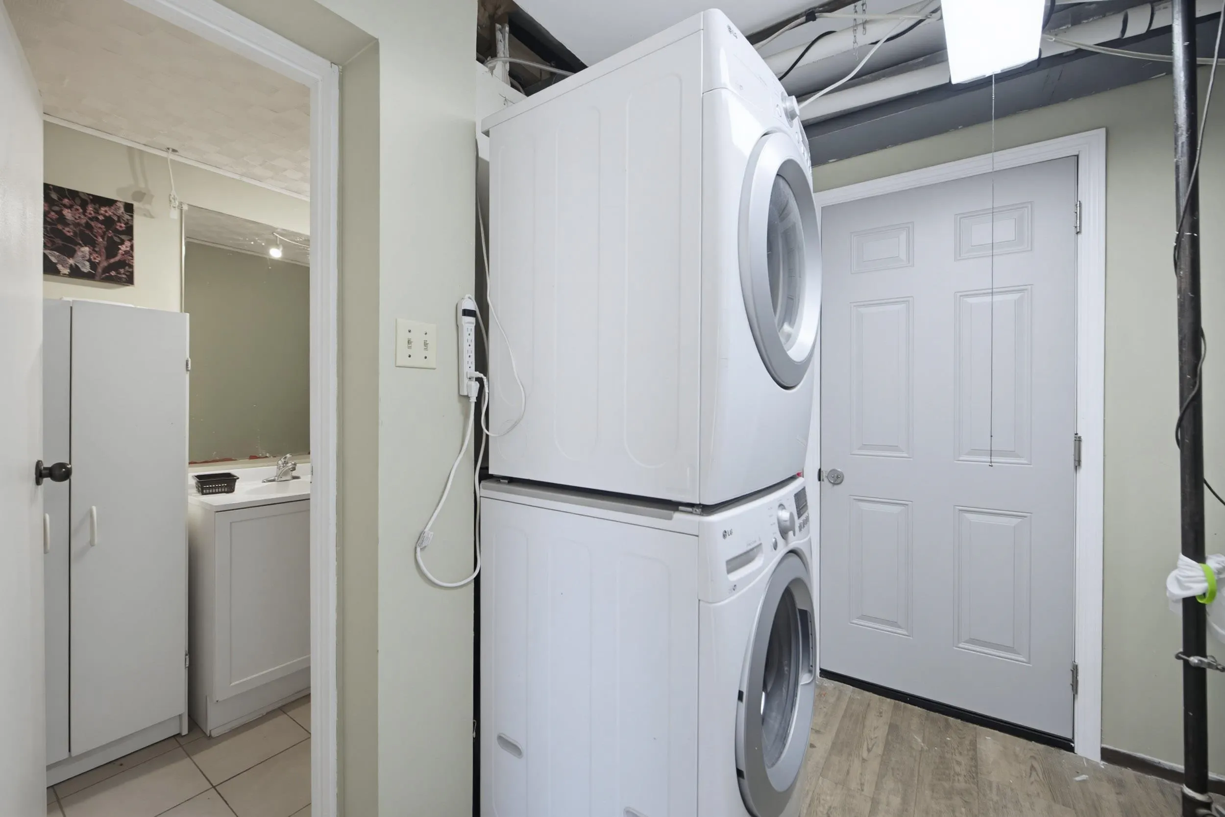 1194 Colin Place