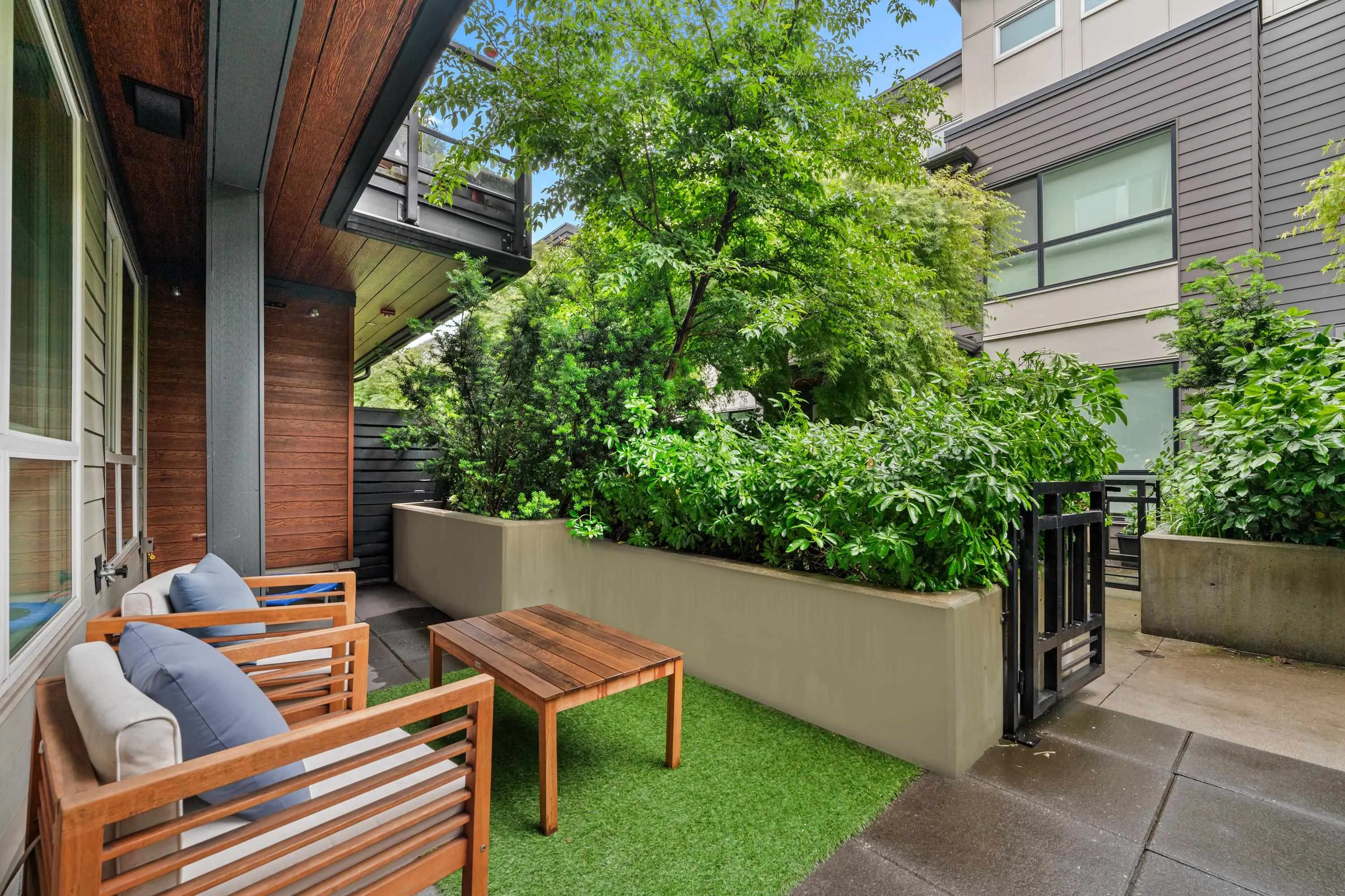 533 E 3rd Street #29