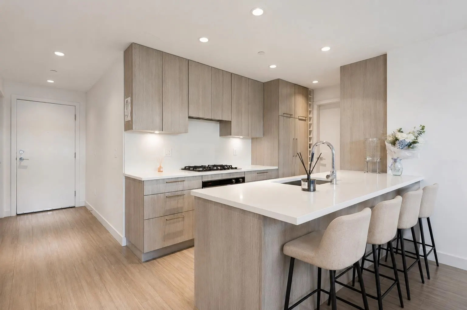 747 E 3rd Street #203