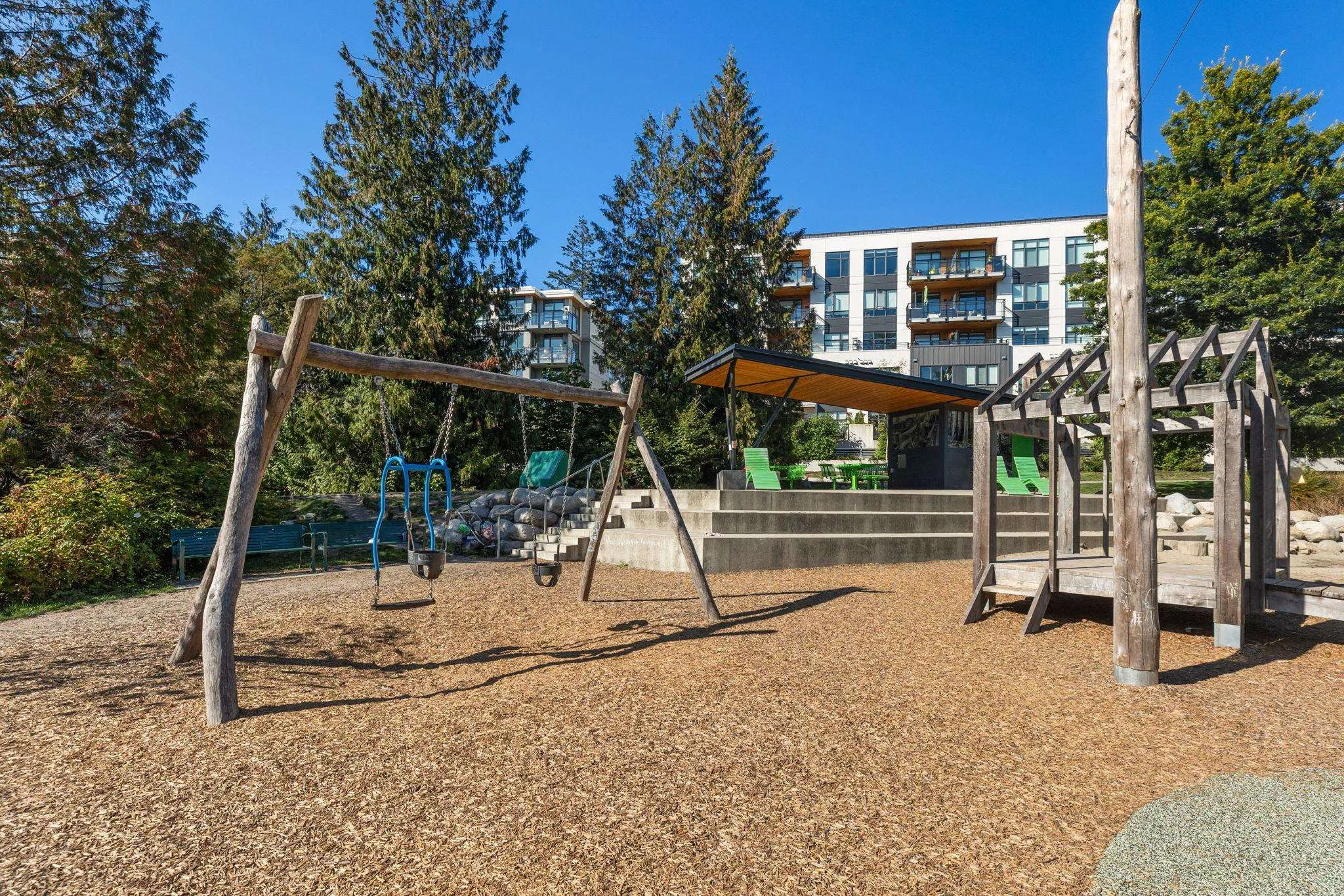 747 E 3rd Street #203