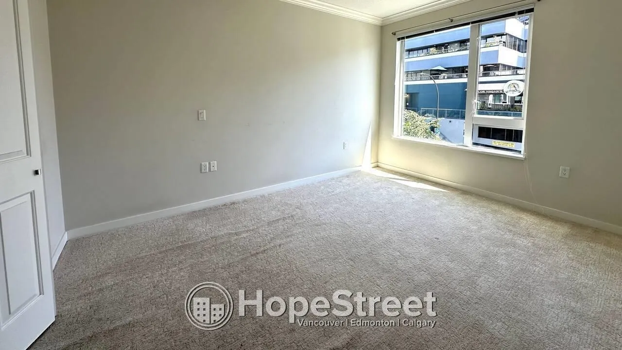 255 1 West Street #222
