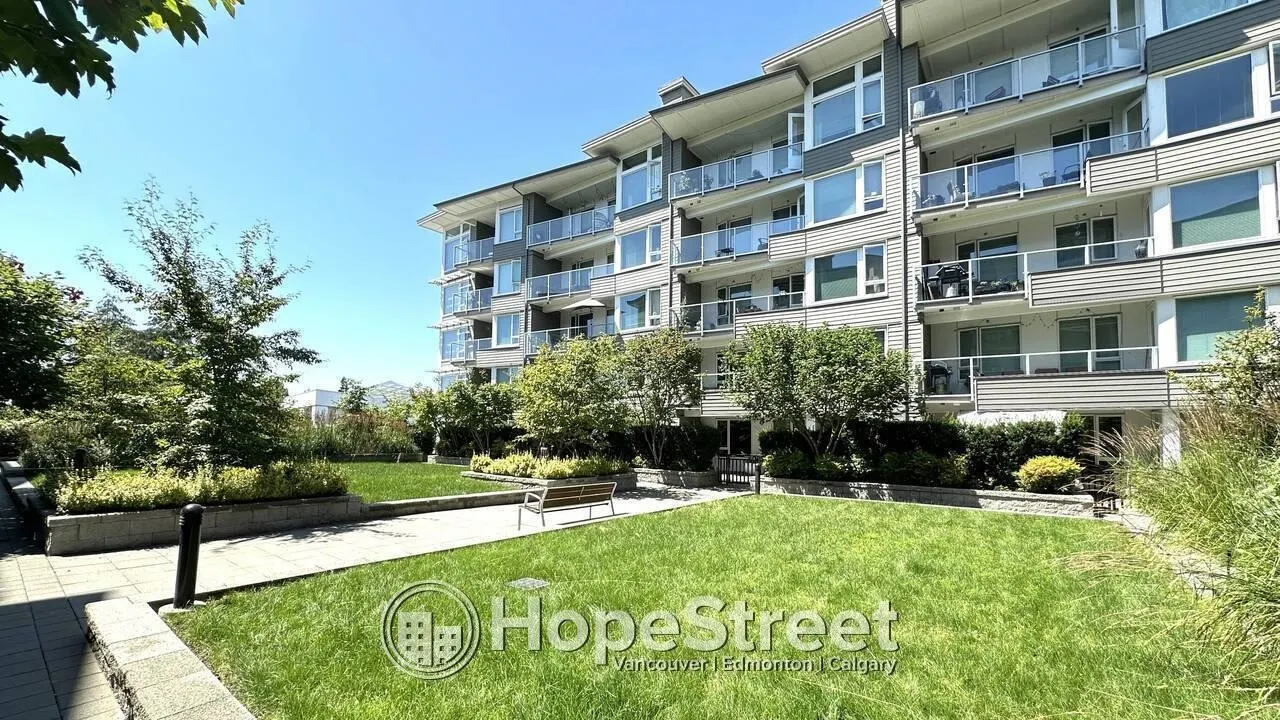 255 1 West Street #222
