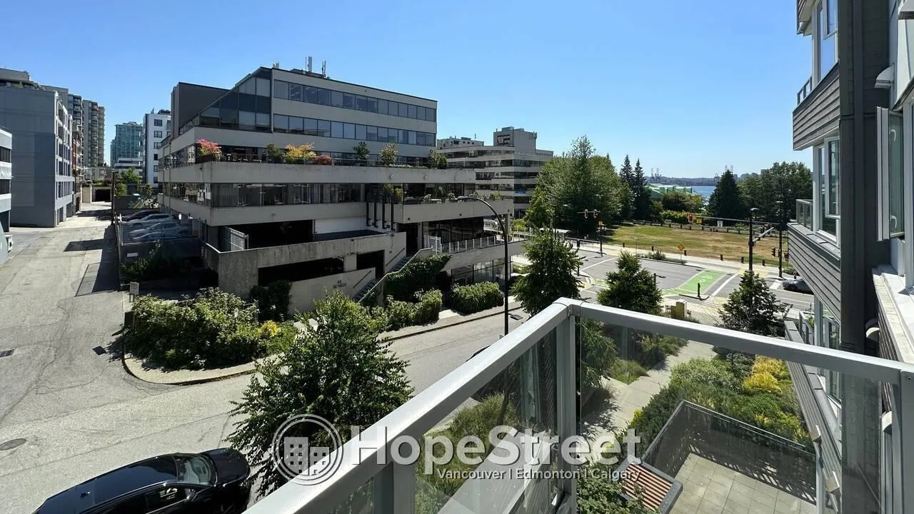 255 1 West Street #222