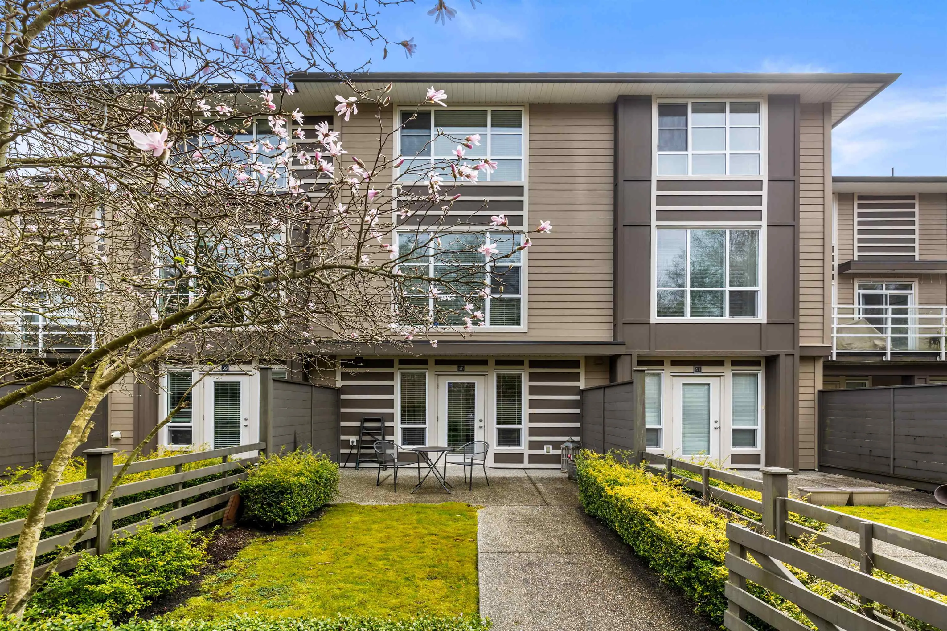 15405 31 Avenue #40