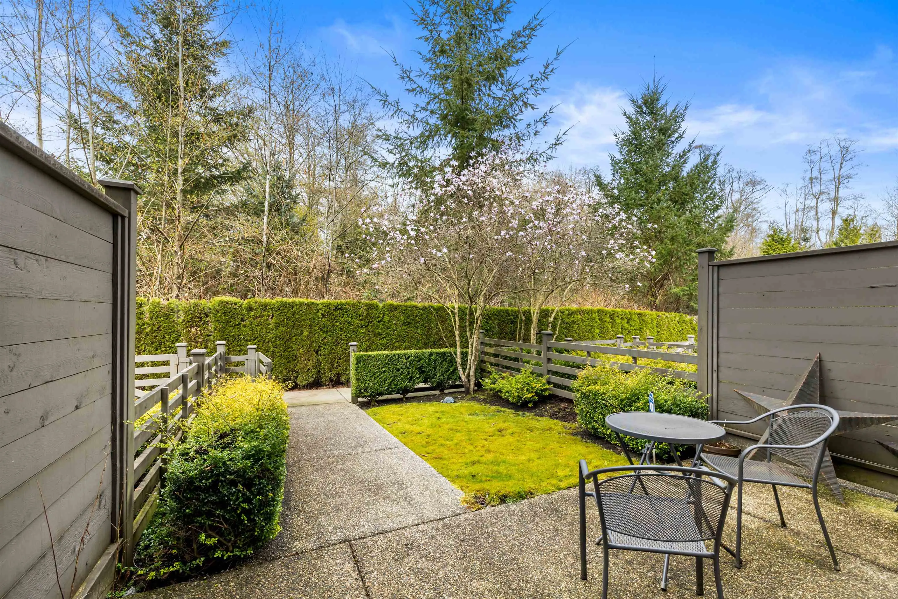 15405 31 Avenue #40