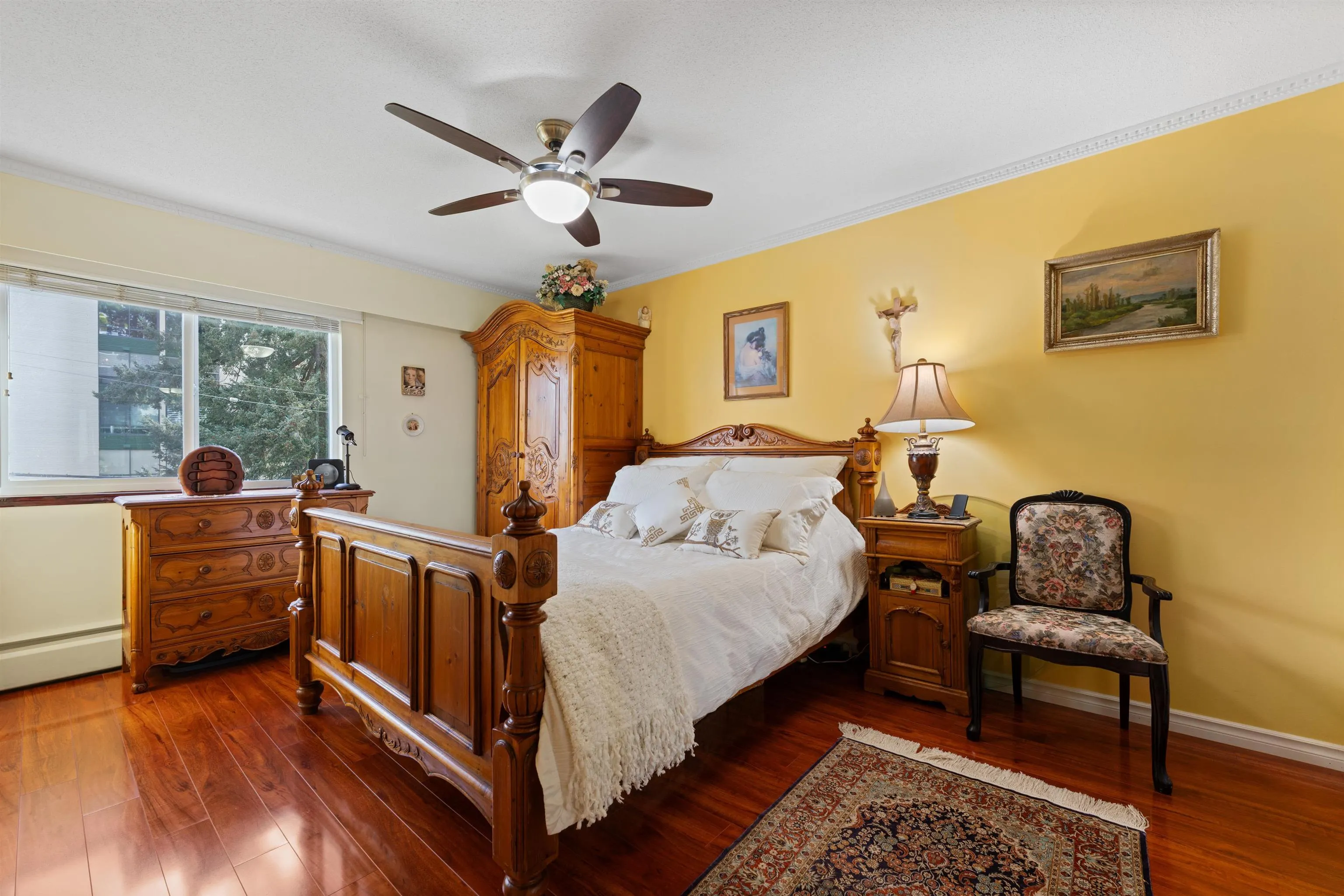 1425 Esquimalt Avenue #212