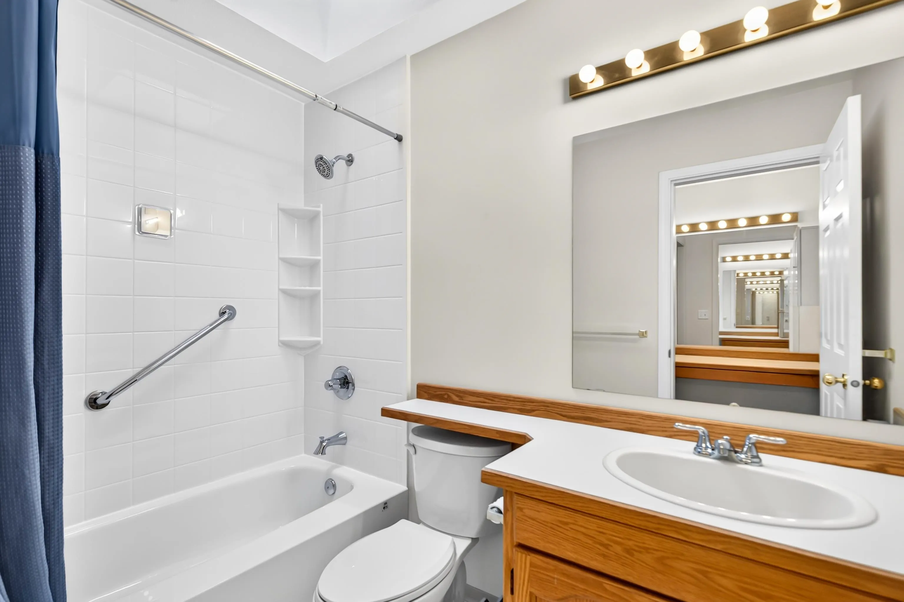 19270 119 Avenue ##13